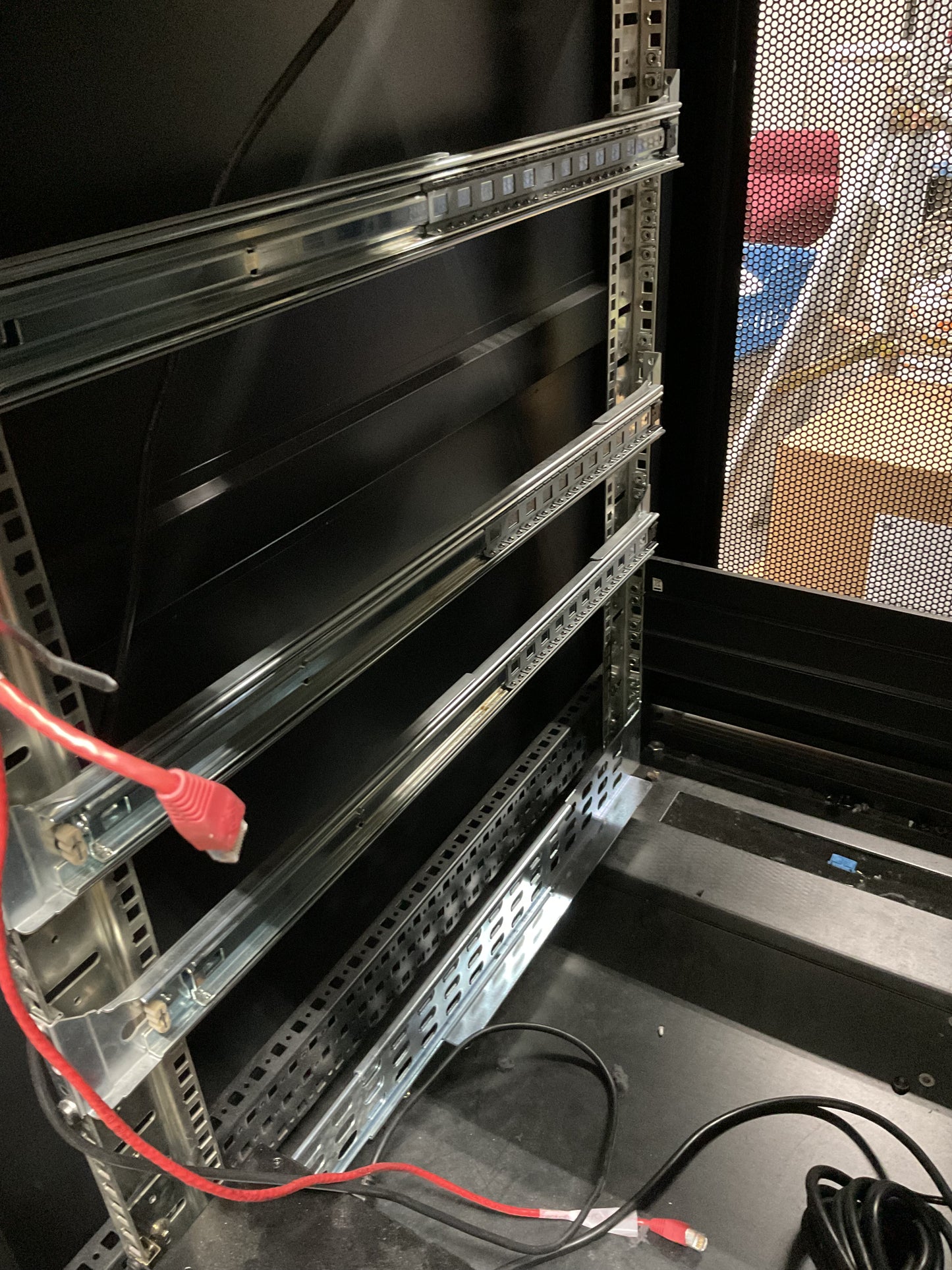 COLFAX INTERNATIONAL SERVER RACK CABINET 22U - PREOWNED