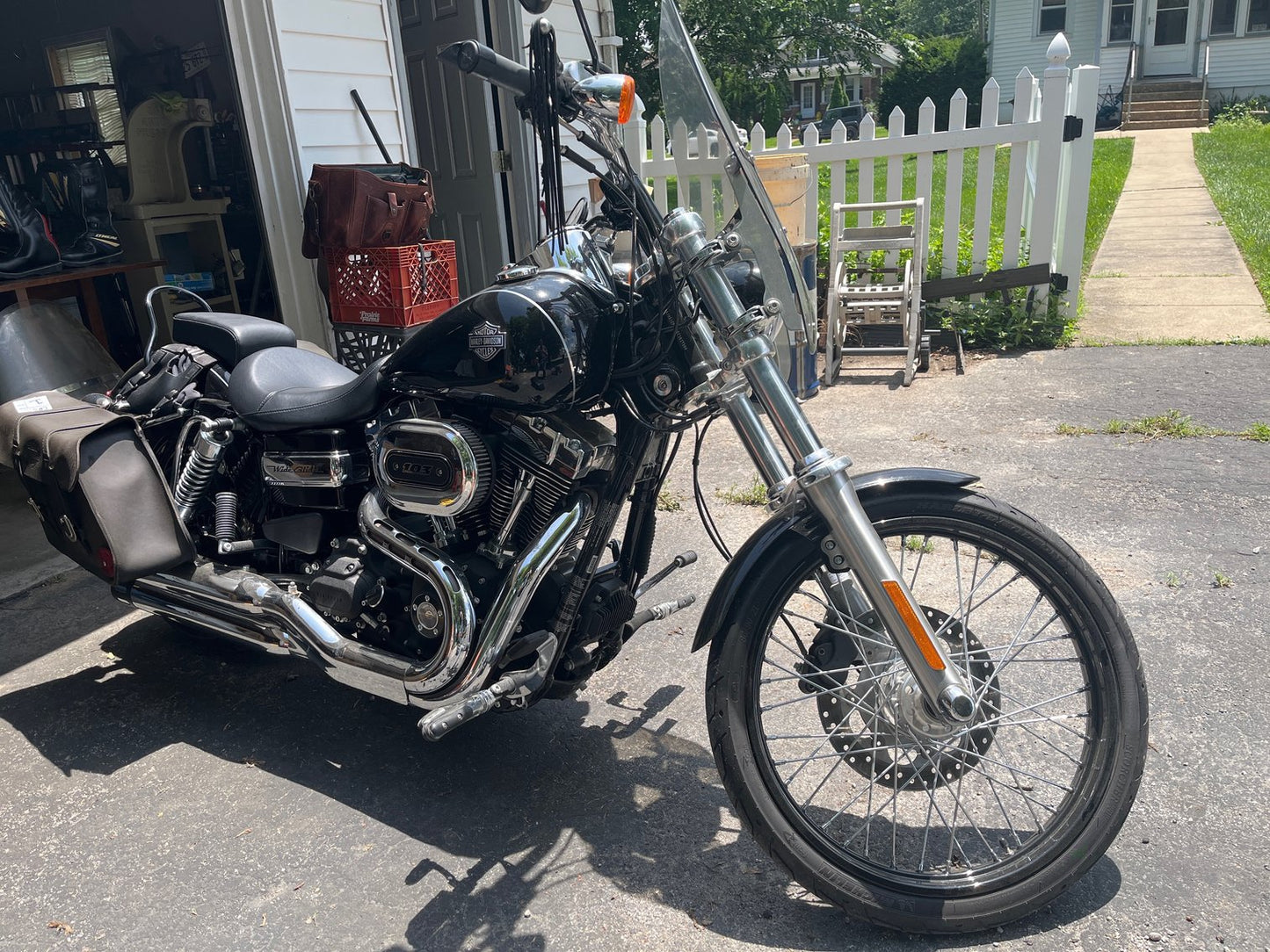 2016 HARLEY-DAVIDSON DYNA WIDE GLID FXDWG MOTORCYCLE, CUSTOM CRUISER -PREOWNED