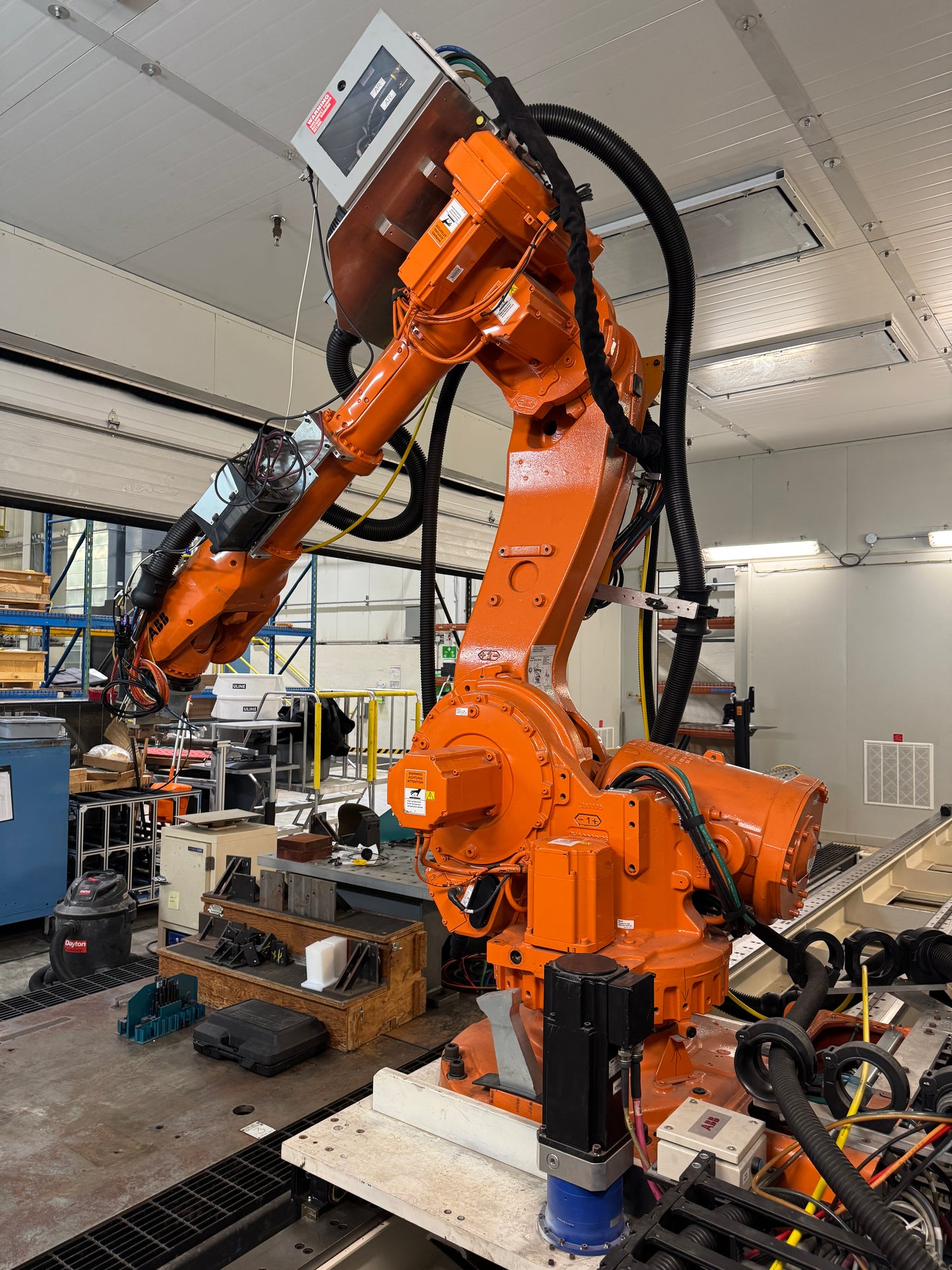 ABB LASER WELDING ROBOT SYSTEM IRB-6600-M-2004 + IPG LASER YLS-15000 -