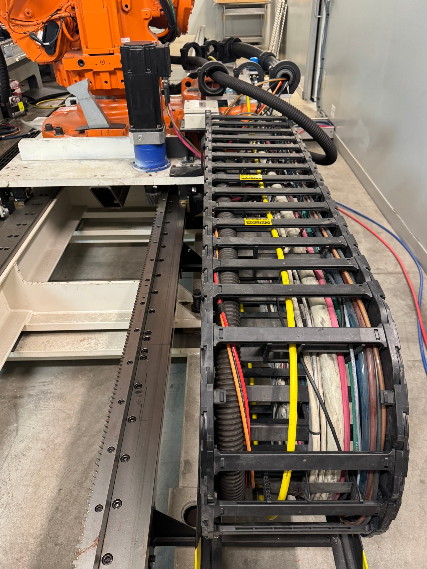 ABB LASER WELDING ROBOT SYSTEM IRB-6600-M-2004 + IPG LASER YLS-15000 -