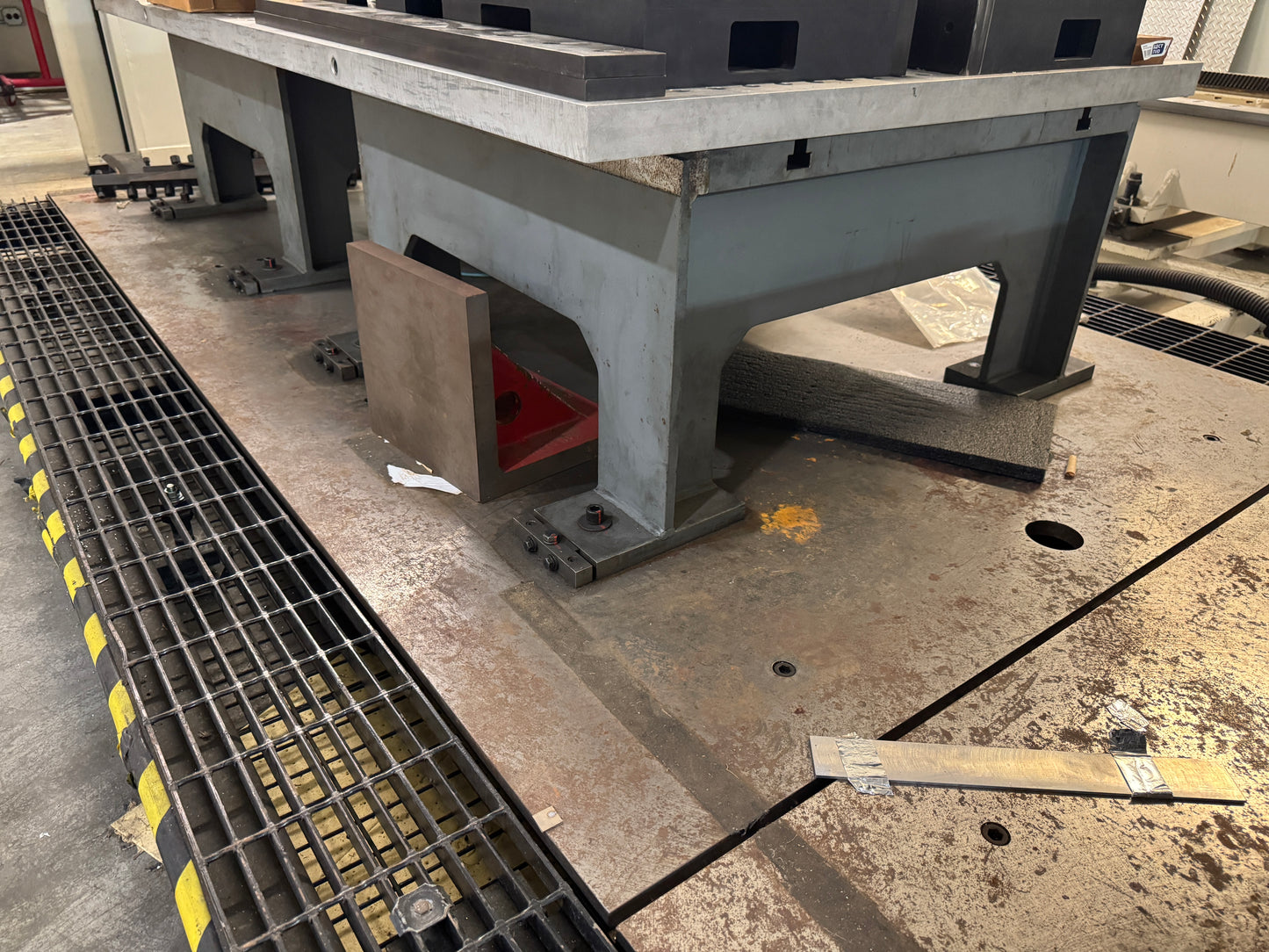 ABB LASER WELDING ROBOT SYSTEM IRB-6600-M-2004 + IPG LASER YLS-15000 -