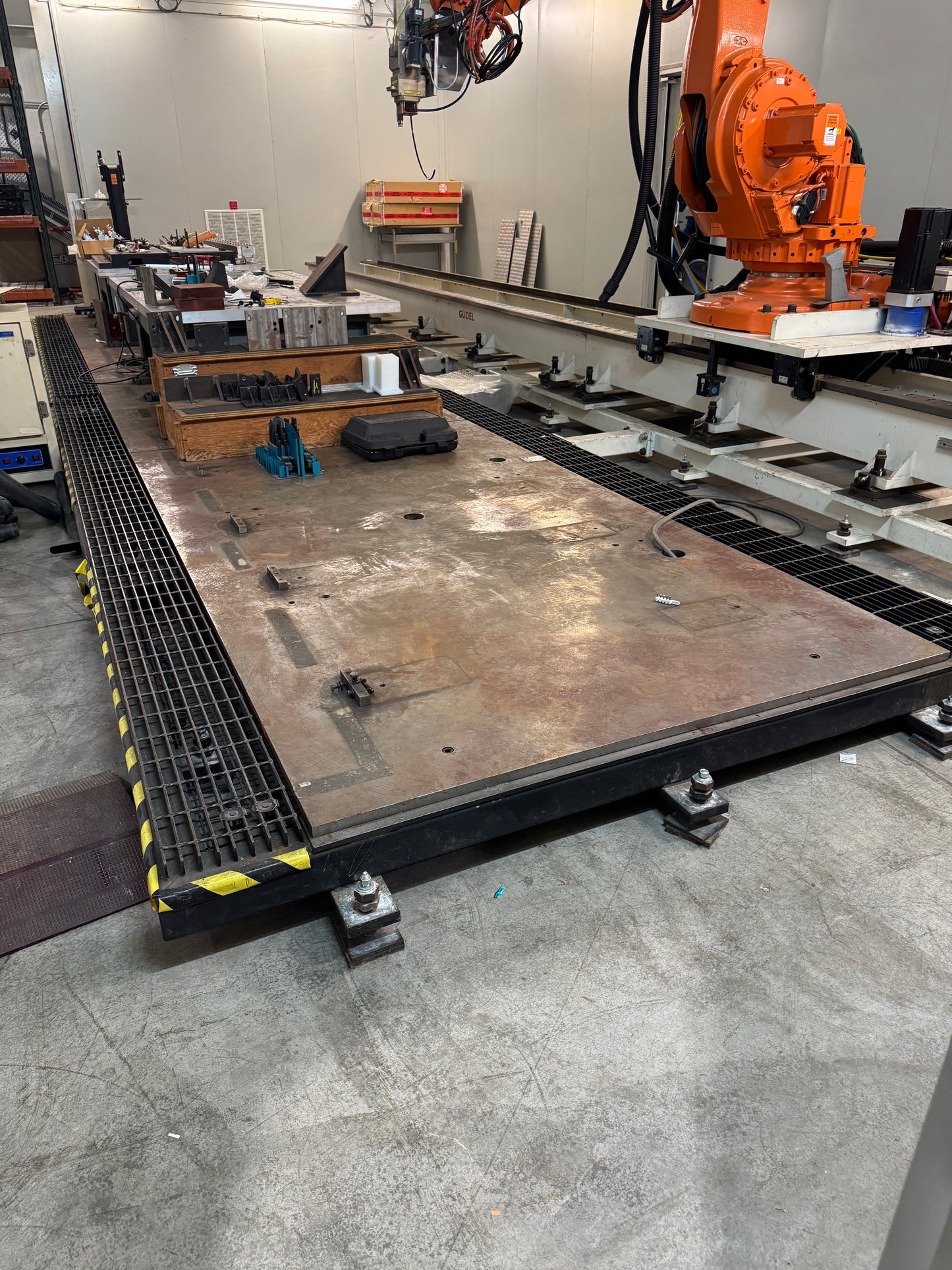 ABB LASER WELDING ROBOT SYSTEM IRB-6600-M-2004 + IPG LASER YLS-15000 -