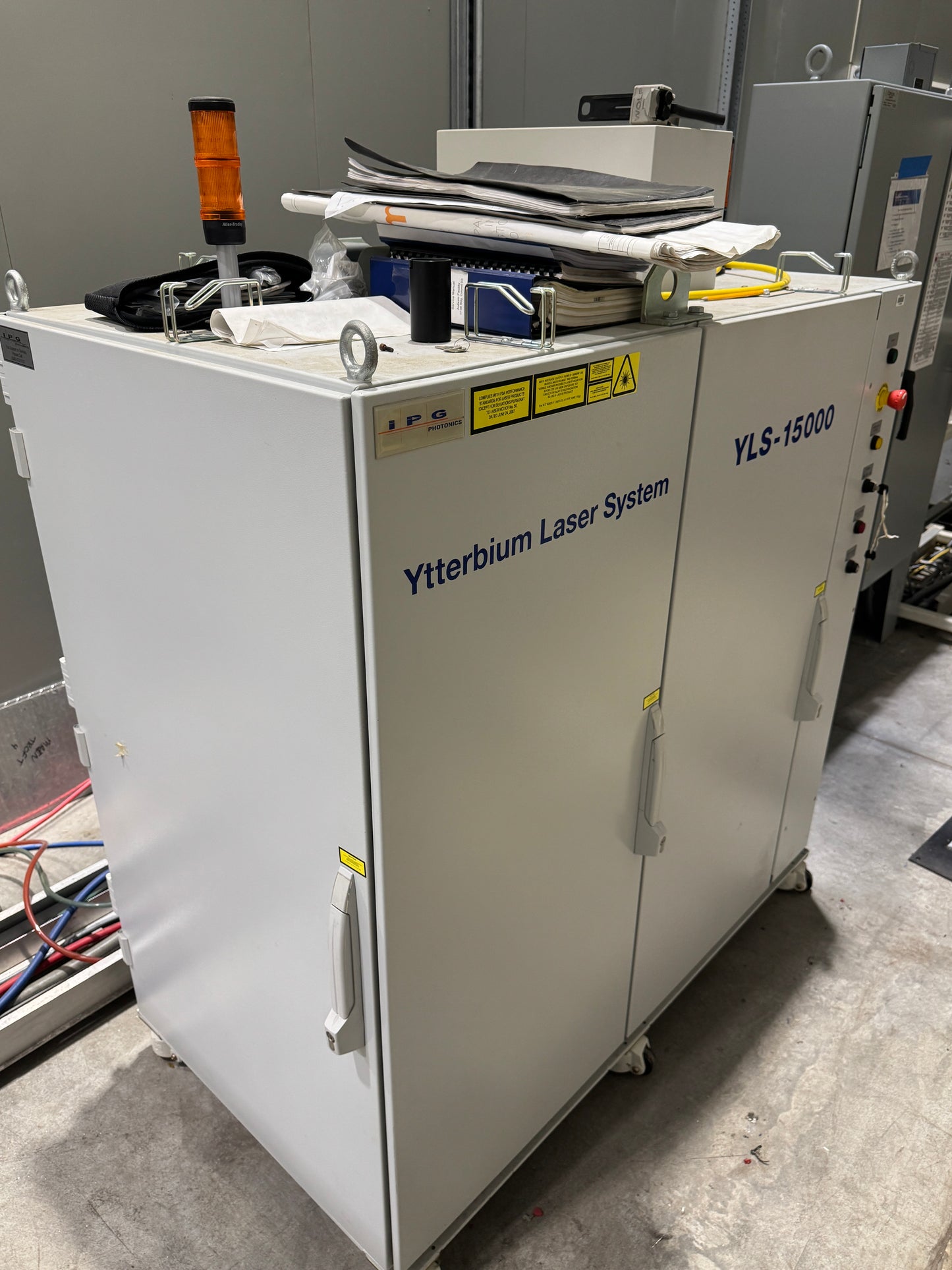 ABB LASER WELDING ROBOT SYSTEM IRB-6600-M-2004 + IPG LASER YLS-15000 -