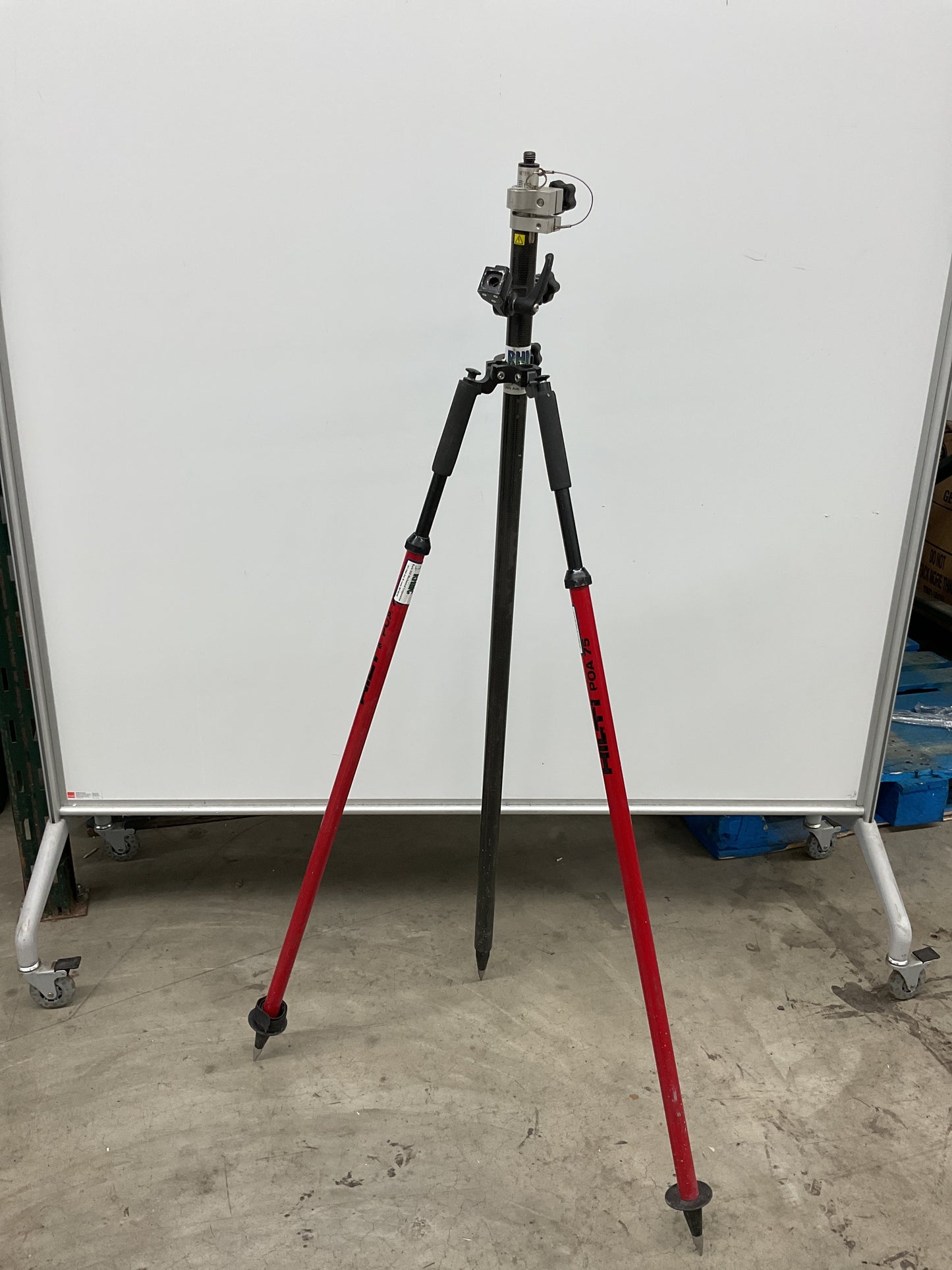HILTI TRIPOD FOR DIGITAL POSITIONING SYSTEMS POA75 - PREOWNED