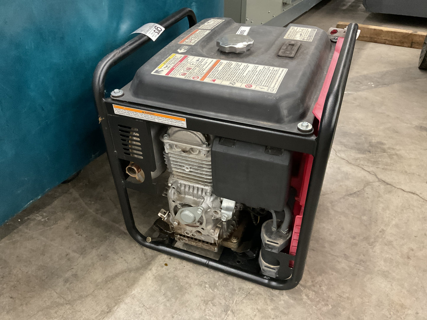 HONDA EG2800I 120V 2800W PORTABLE INVERTER GENERATOR GAS - PREOWNED