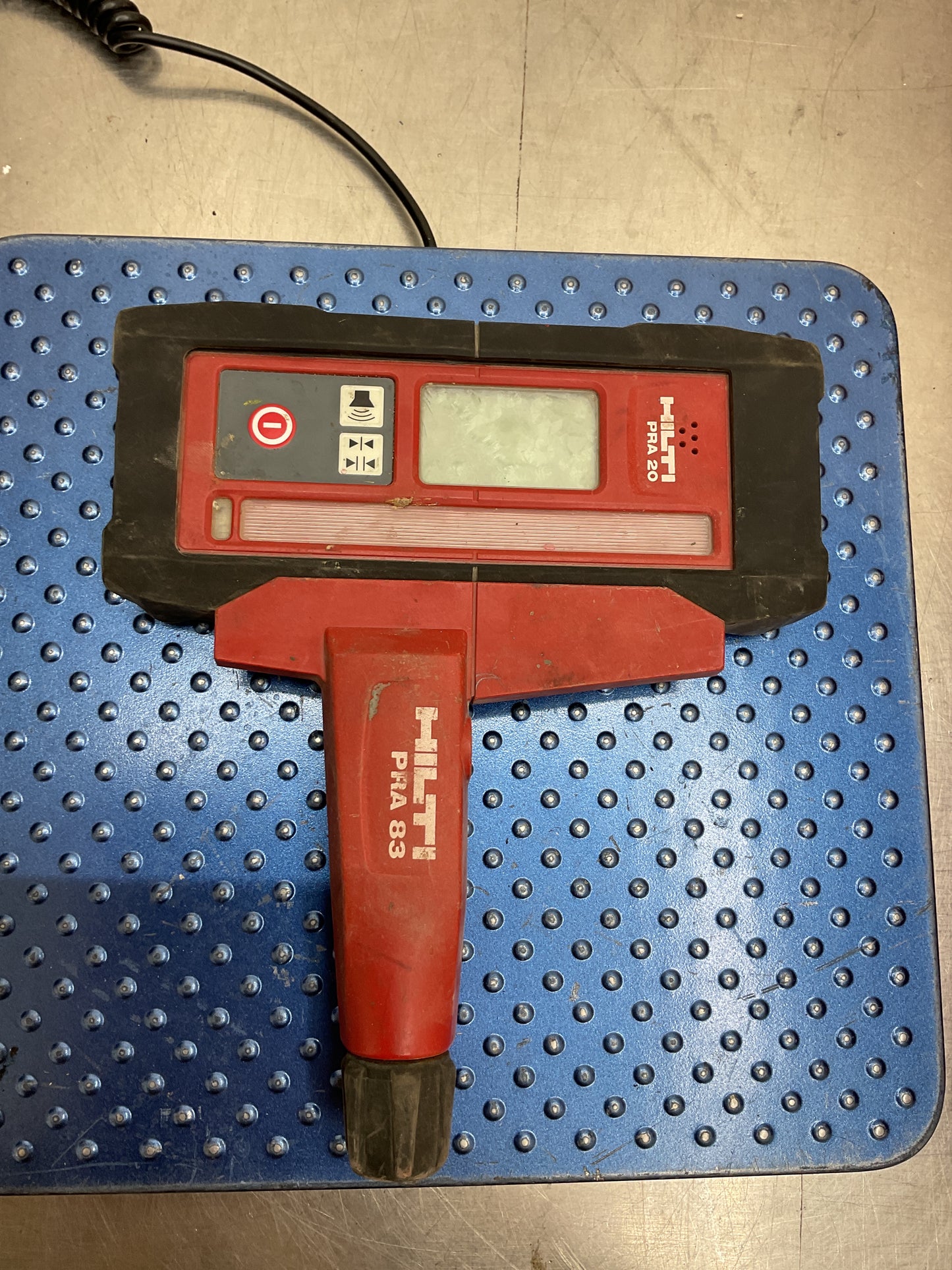 HILTI A12 OUTDOOR SELF-LEVELING ROTARY LASER LEVEL PL-30-HPS - PREOWNED