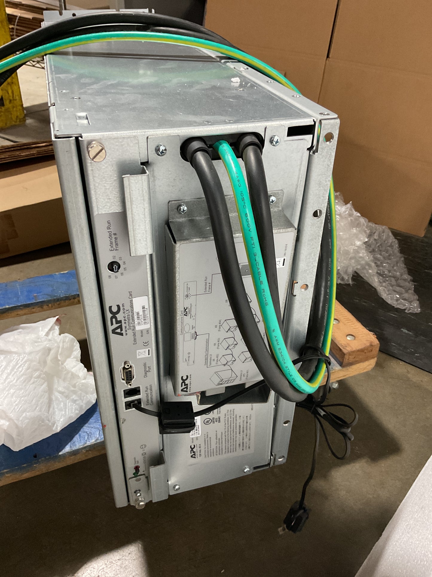 APC SYMMETRA LX 3-BATTERY UPS SYBFXR3RM- FOR PARTS