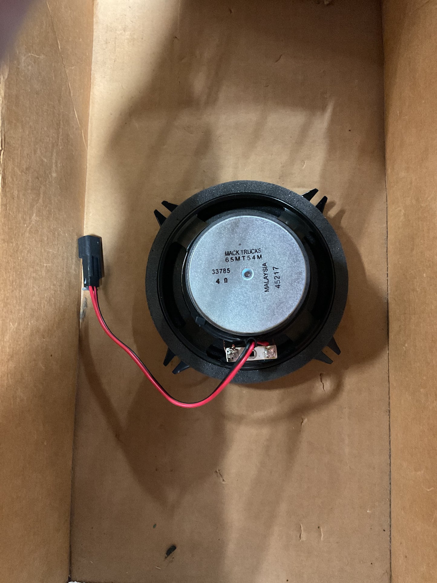 MACK TRUCK SPEAKER 65MT54M 4OHM - NOS