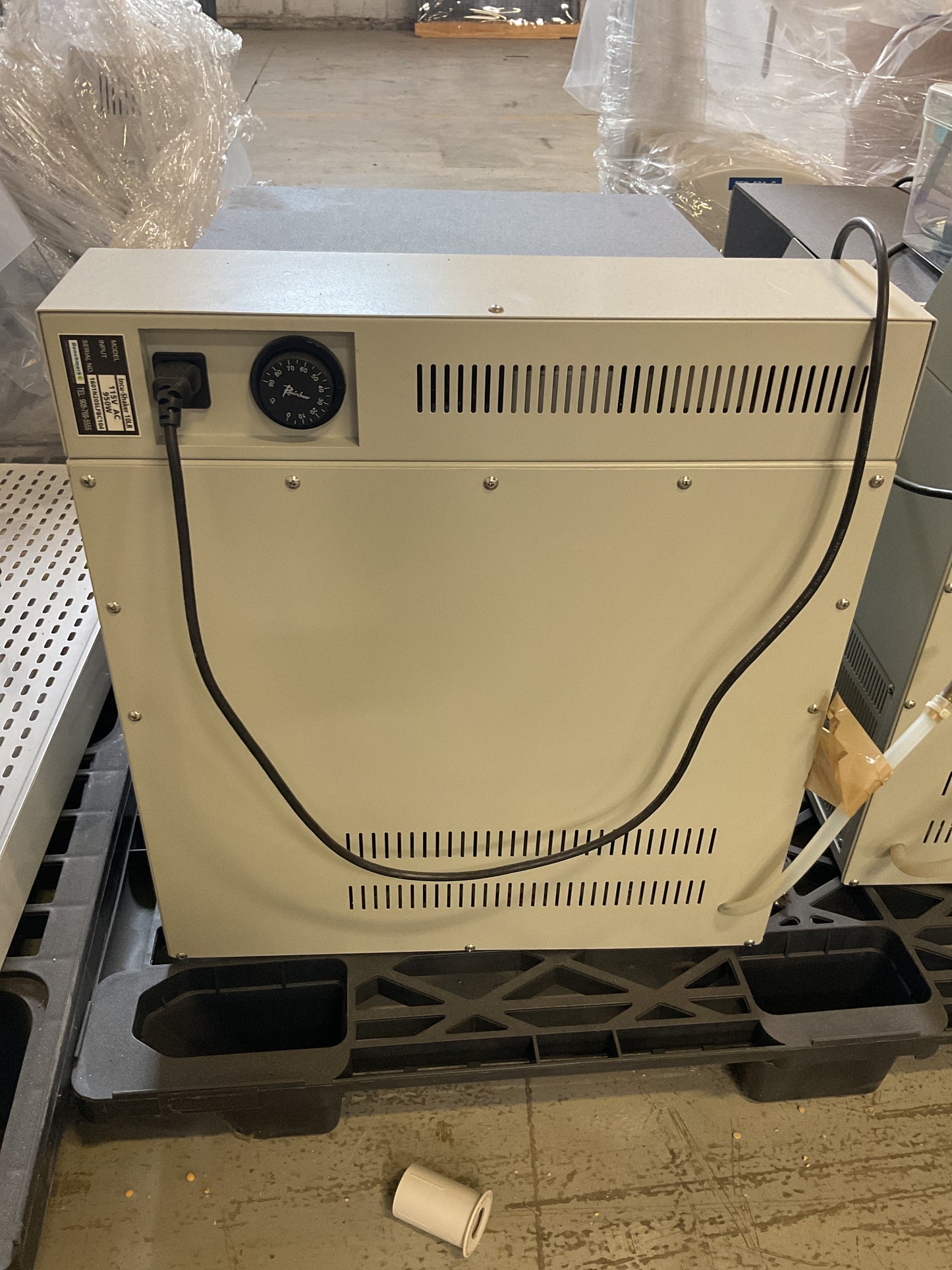 BENCHMARK INCU-SHAKER 10LR -PREOWNED