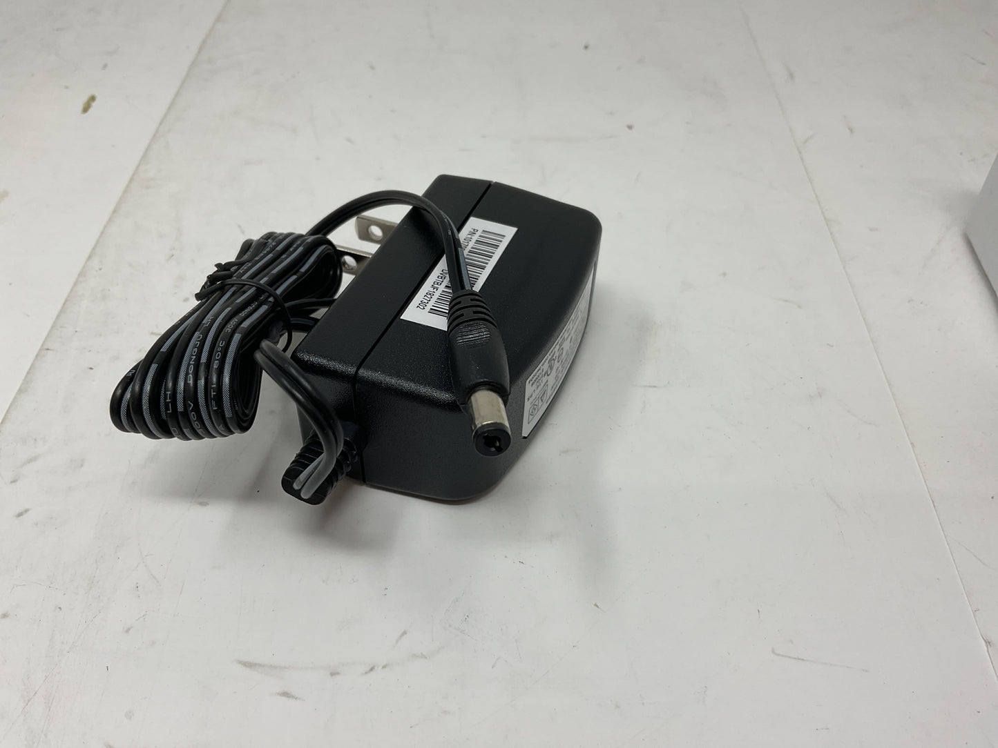 DVE R-TECH SWITCHING ADAPTER DC12V 1A DSA-12PFT-12 -NEW