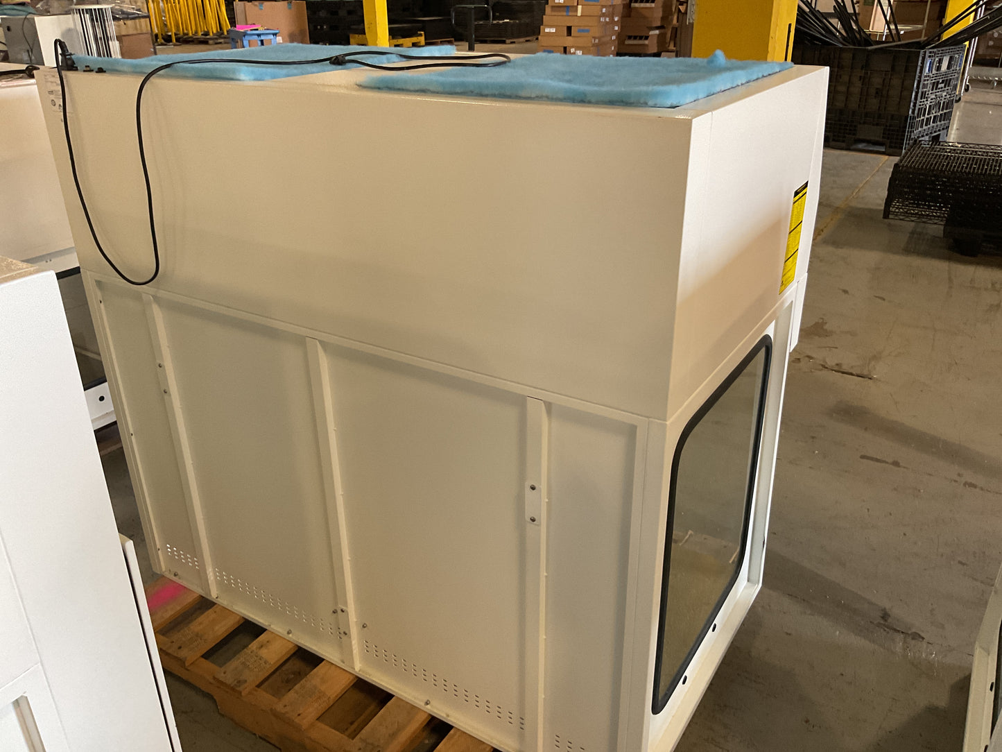AIR SCIENCE LF SERIES LAMINAR FLOW HOOD VLF-48 #10 -PREOWNED