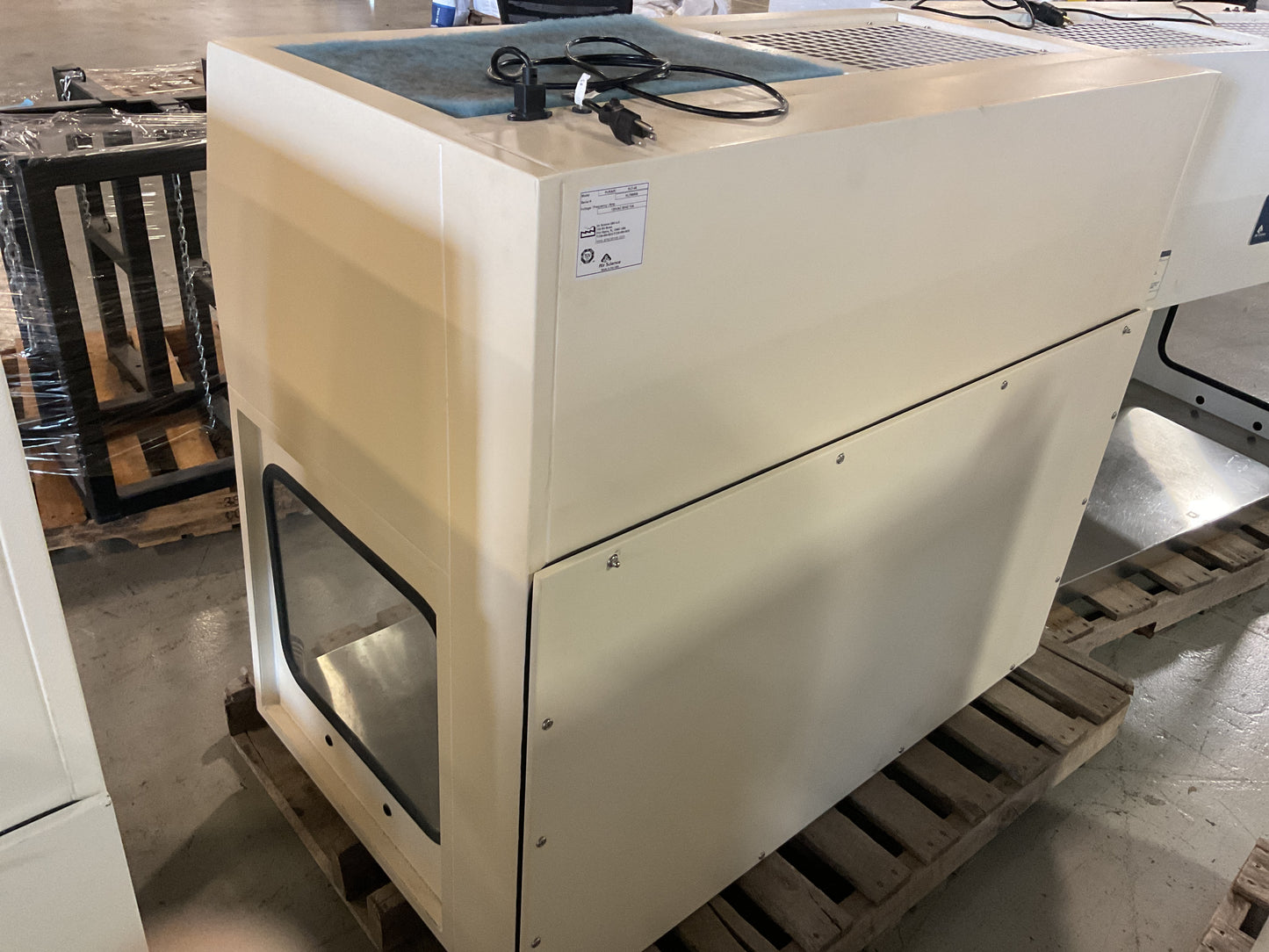AIR SCIENCE LF SERIES LAMINAR FLOW HOOD HLF-48 #14 -PREOWNED