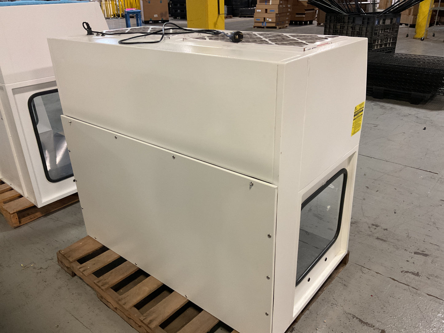 AIR SCIENCE LF SERIES LAMINAR FLOW HOOD HLF-48 #1 -PREOWNED