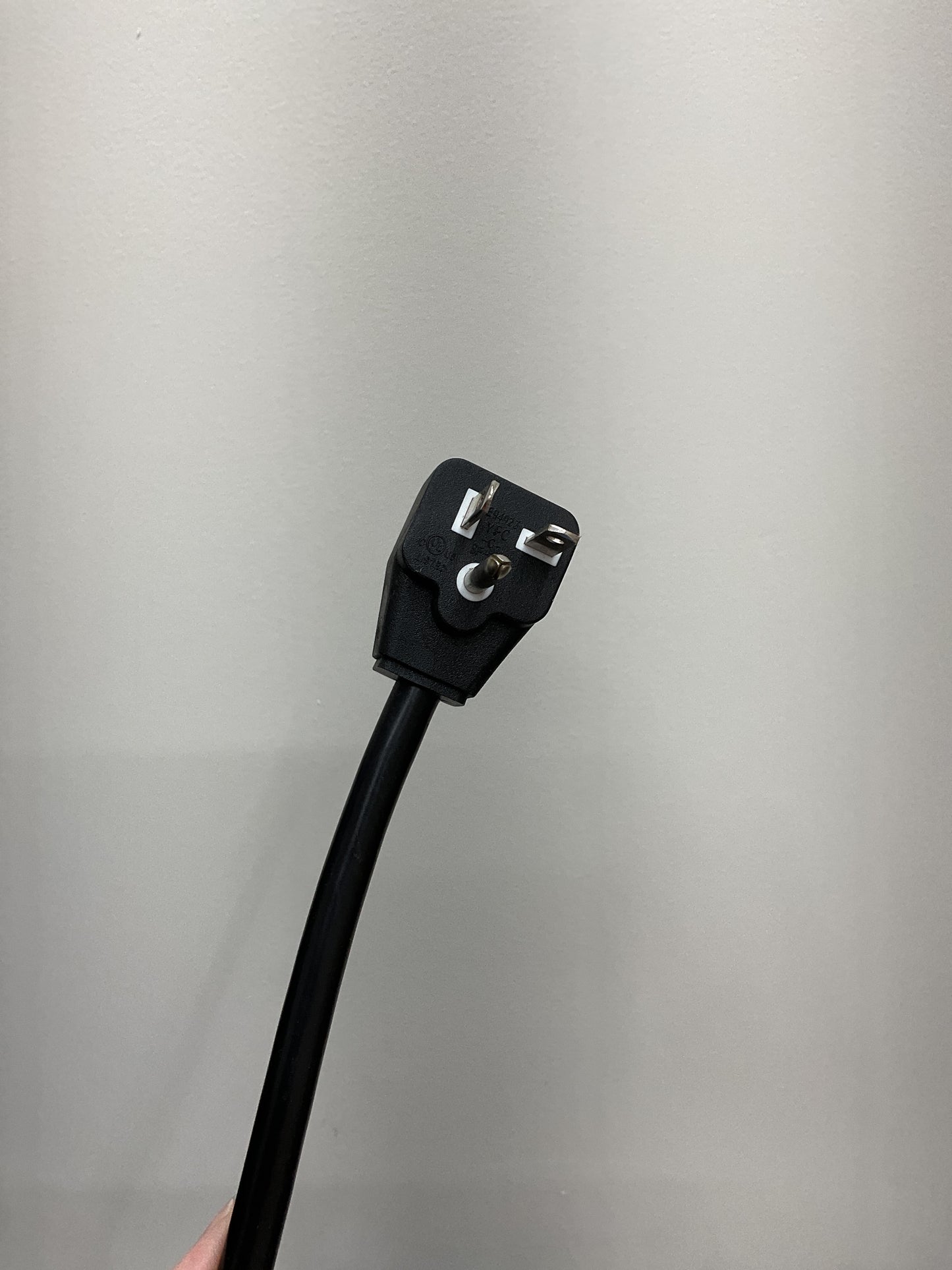 MIDDLE ATLANTIC UPS BACKUP POWER UPS-S2200-R - NEW NO BOX