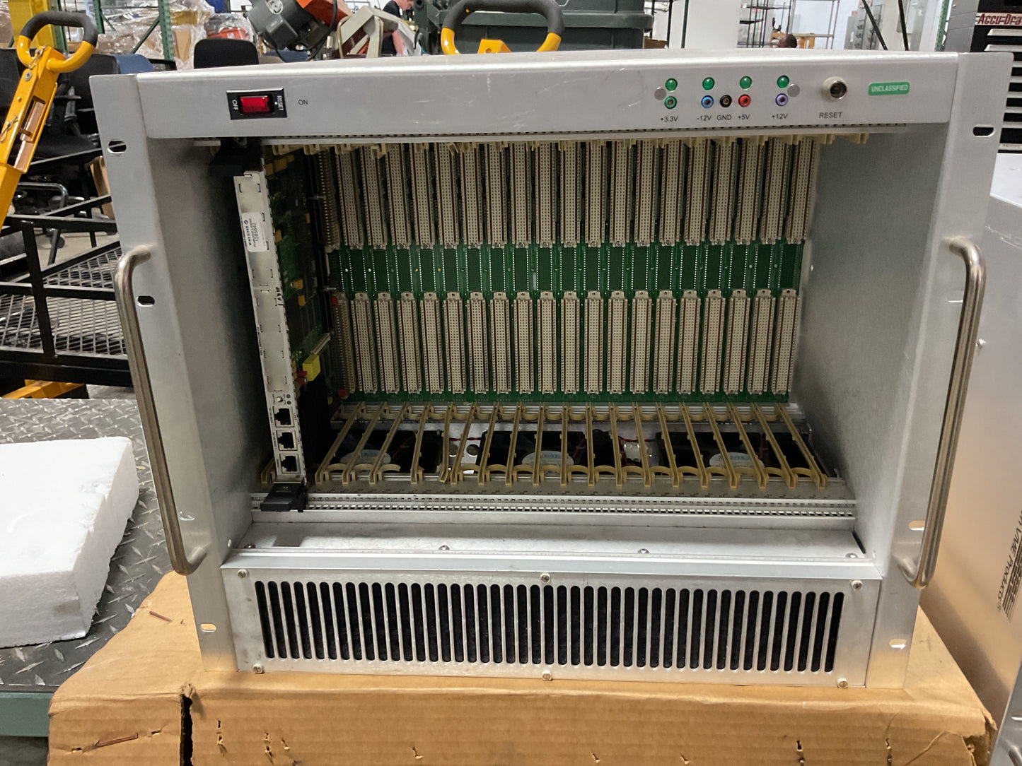 DAWN VME PRODUCTS CHASSIS RACK + CNC MOTHERBOARD CIRCUIT BOARD 11-1010638-NA41 -PREOWNED