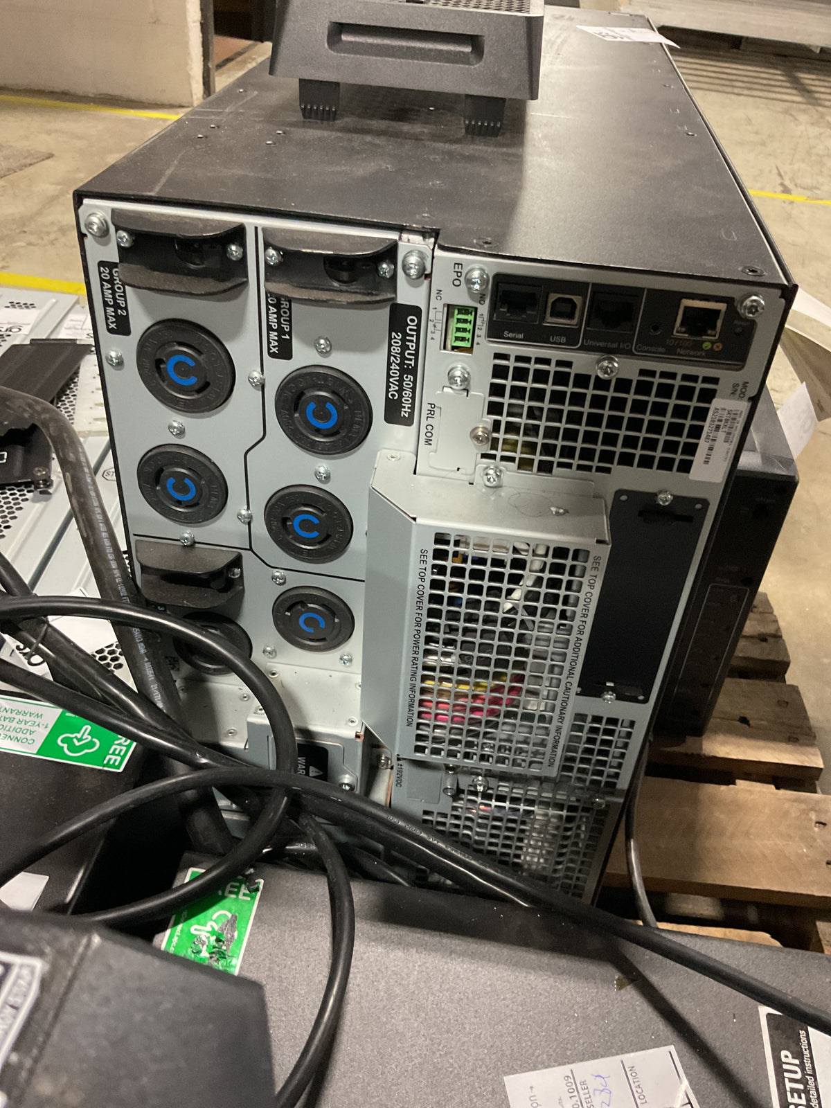 APC UPS UNINTERRUPTABLE POWER SUPPLY SRT8KXLT - PREOWNED