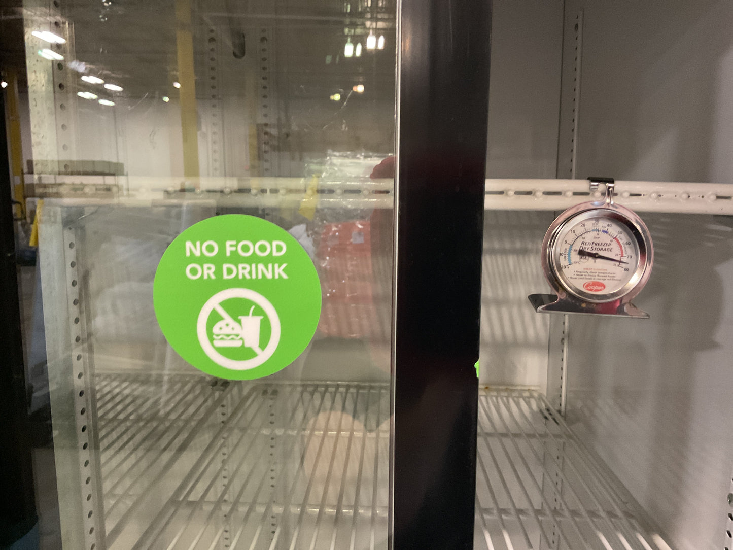 TRUE ARCTICTEMP CHEMICAL REFRIGERATOR GDM-33-HC-LD-WHT - PREOWNED