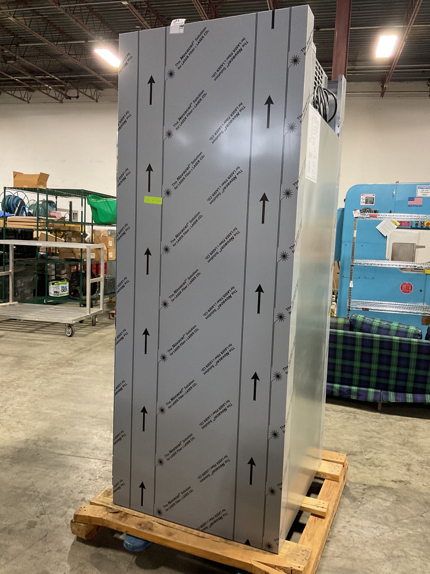 TRAULSEN COMMERCIAL ROLL-IN REFRIGERATOR ARI132LUT-FHS 12V - NEW