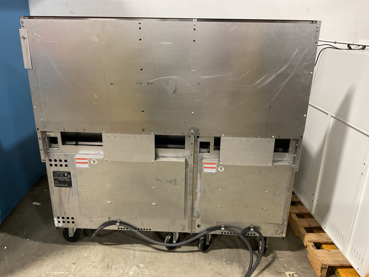 VULCAN ELECTRIC 60" RANGE 10 FRENCH PLATES W/ 2 OVENS EV60SS-10FP480- PREOWNED