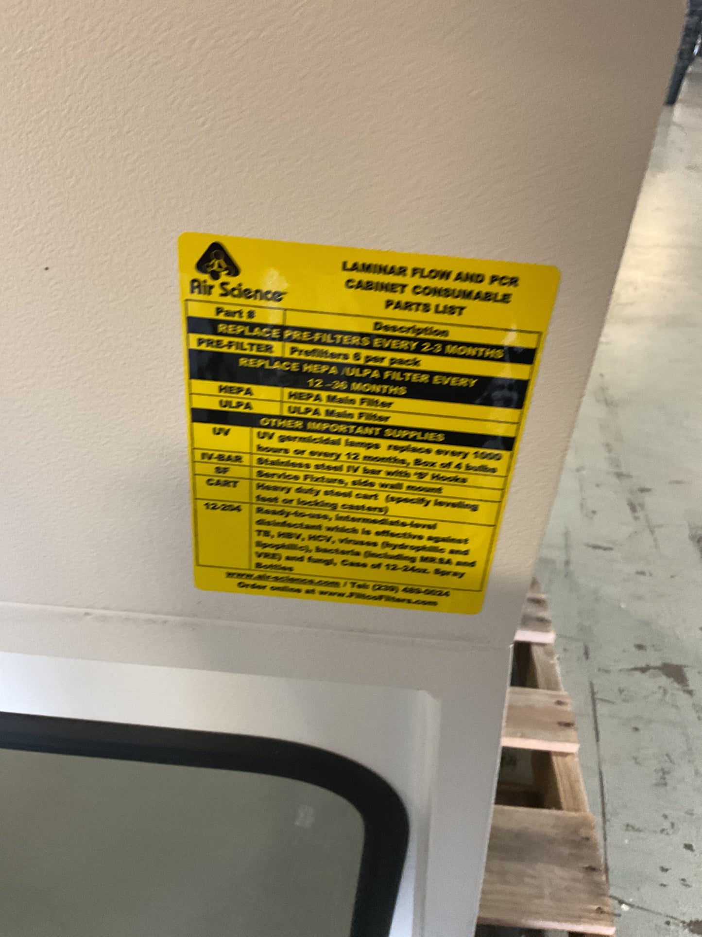 AIR SCIENCE LF SERIES LAMINAR FLOW HOOD HLF-48 #5 -PREOWNED