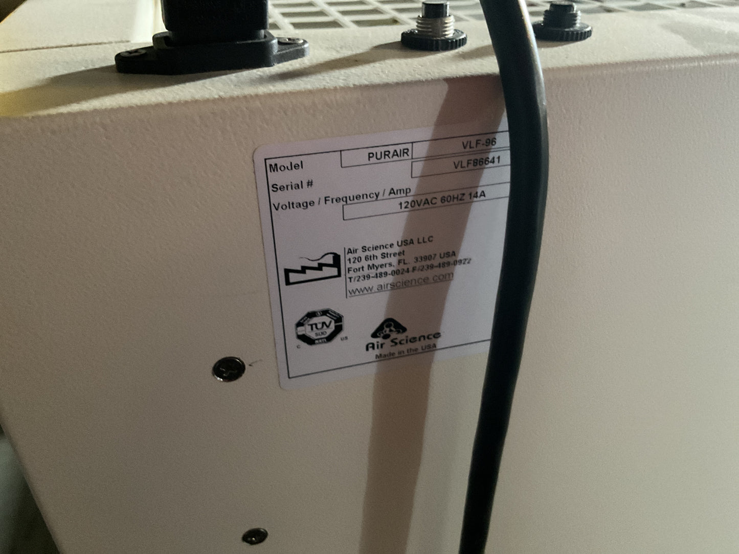 AIR SCIENCE LF SERIES LAMINAR FLOW HOOD VLF-96 - PREOWNED