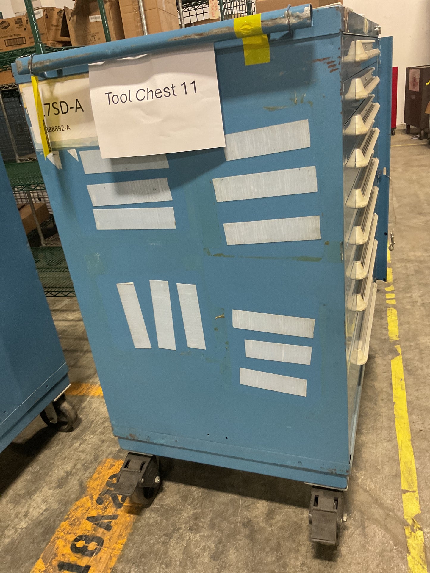 LYON WHEELED STORAGE CABINET TOOL BOX 9-DRAWER 45 X 28 X 50 STEEL BLUE USED 61