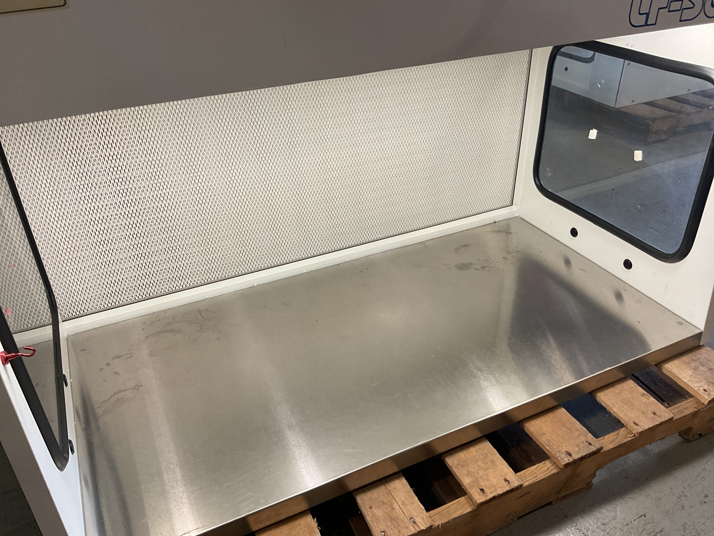 AIR SCIENCE LF SERIES LAMINAR FLOW HOOD HLF-48 #4 -PREOWNED