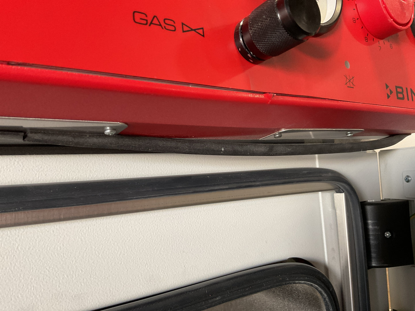 BINDER VACUUM OVEN VDL-115 -PREOWNED DAMAGED