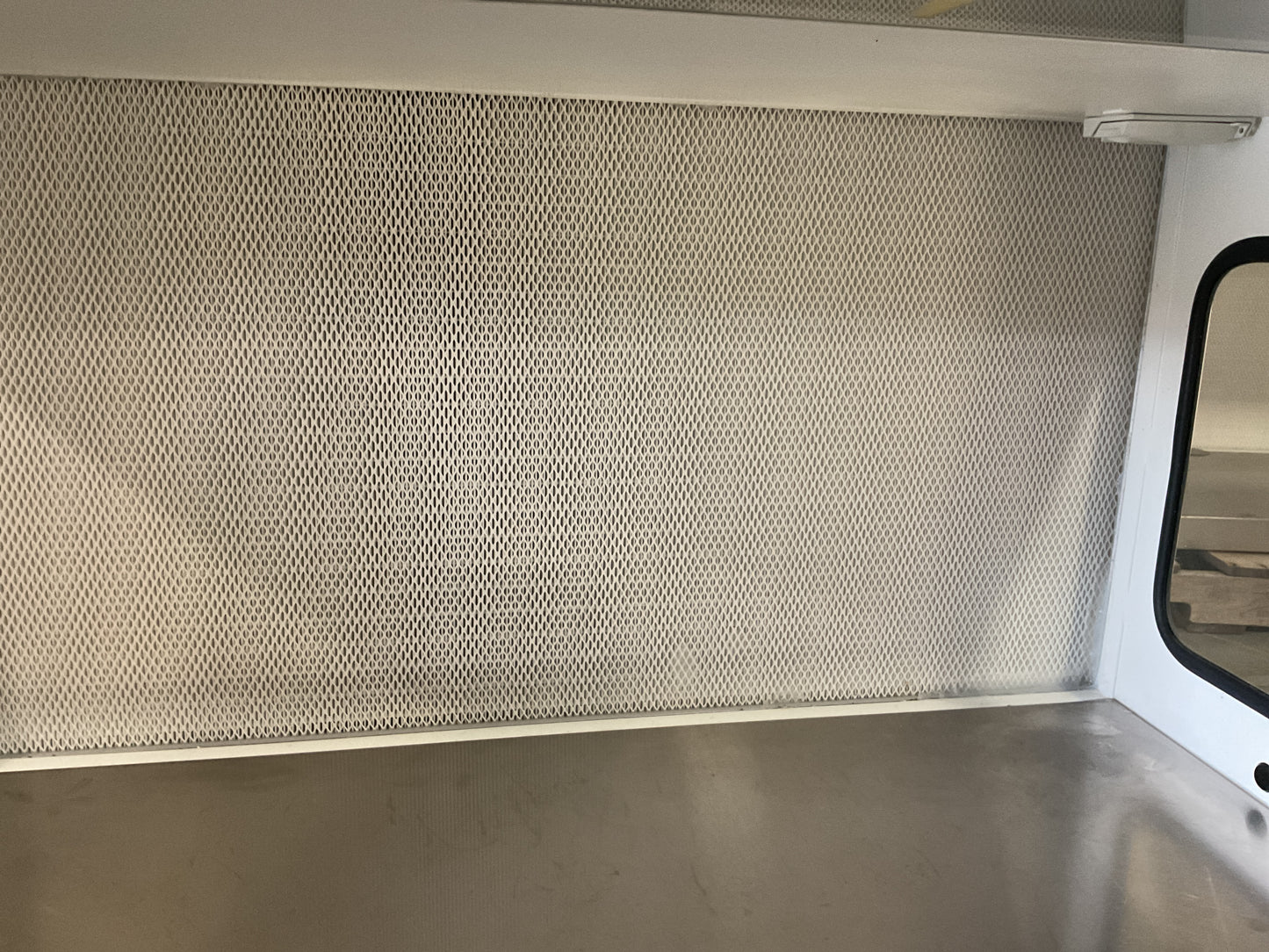 AIR SCIENCE LF SERIES LAMINAR FLOW HOOD HLF-48 #5 -PREOWNED