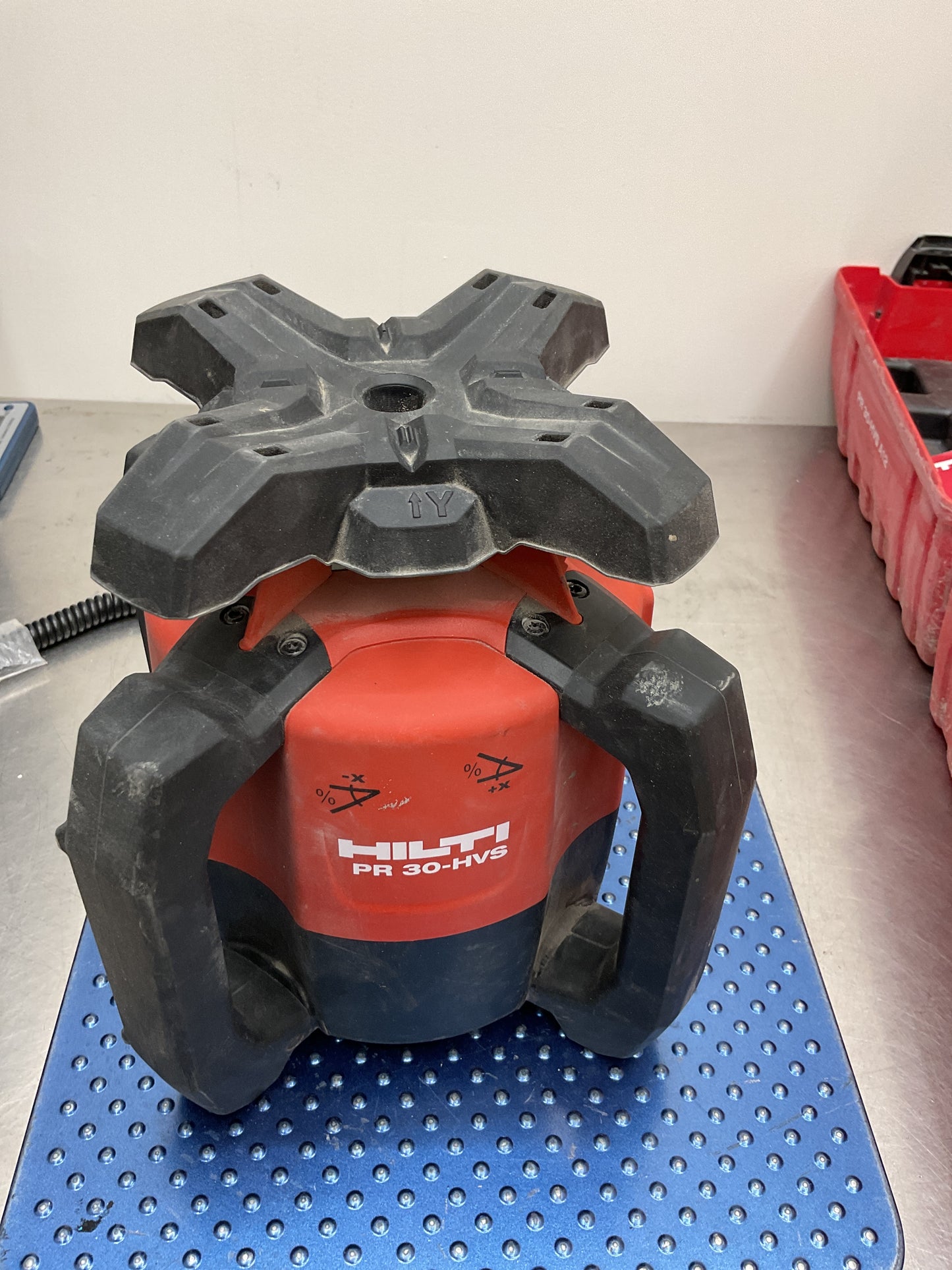 HILTI A12 OUTDOOR SELF-LEVELING ROTARY LASER LEVEL PL-30-HPS - PREOWNED