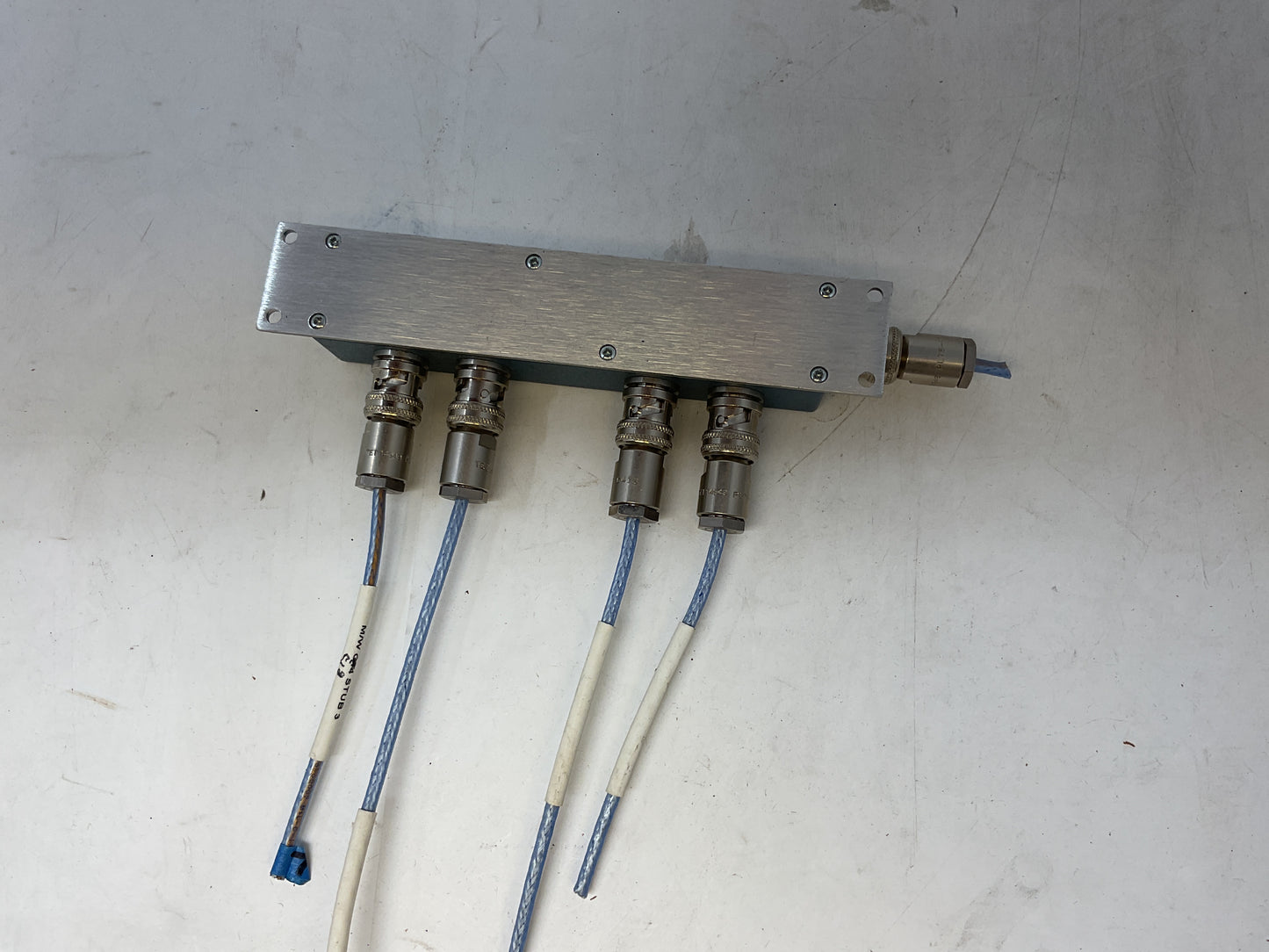 MILESTEK 4-STUB BUS COUPLER 90-50204 PREOWNED