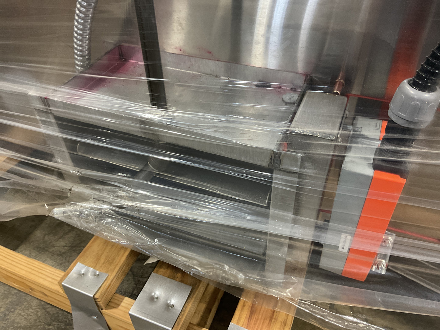 HALTON COMMERCIAL KITCHEN EXHAUST HOOD CAPTURE JET KVE-22 #15A- NEW