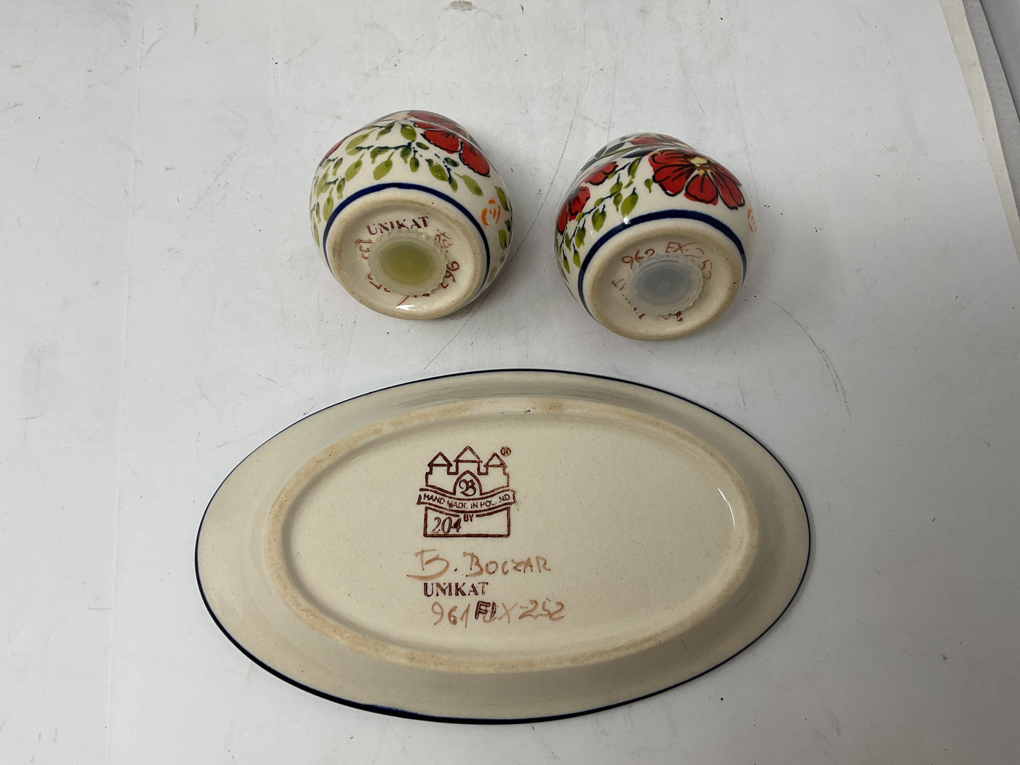 UNIKAT POLISH SALT PEPPER TRAY SET W/SIGNATURE -PREOWNED
