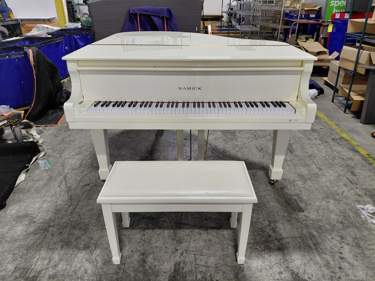 SAMICK BABY GRAND PIANO SG-155 CREAM/GOLD - PREOWNED