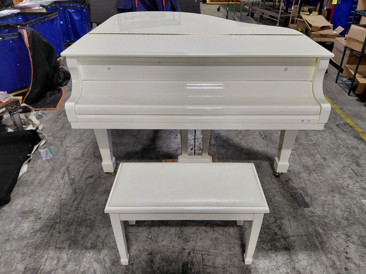 SAMICK BABY GRAND PIANO SG-155 CREAM/GOLD - PREOWNED