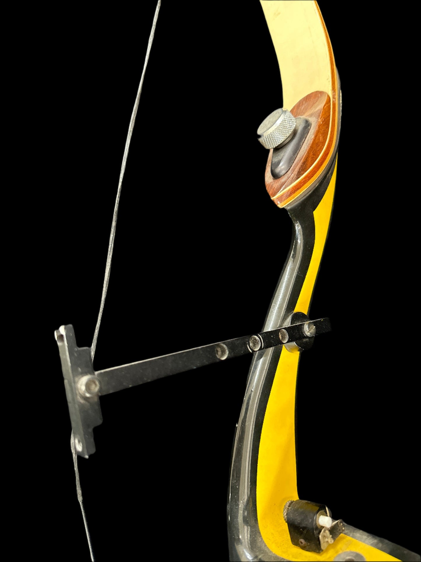 DAMON HOWATT - ELDARADO Recurve Bow