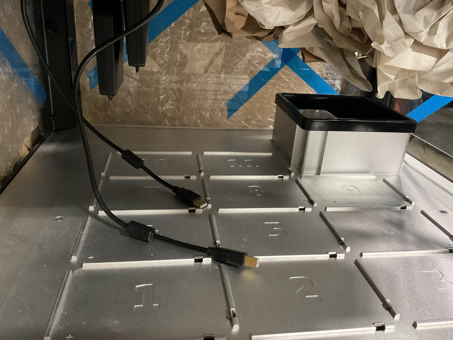 OPENTRONS LIQUID HANDLING PIPPETING ROBOT OT2 - NEW