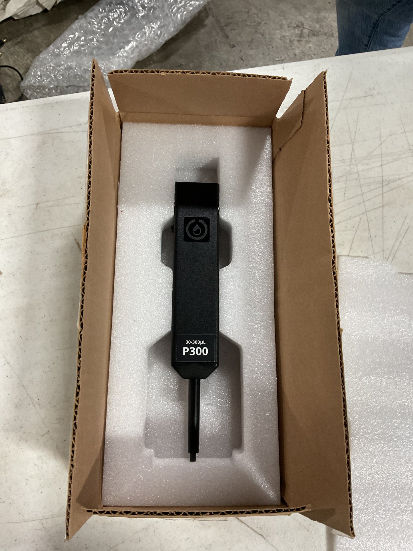 OPENTRONS LIQUID HANDLING PIPPETING ROBOT OT2 - NEW