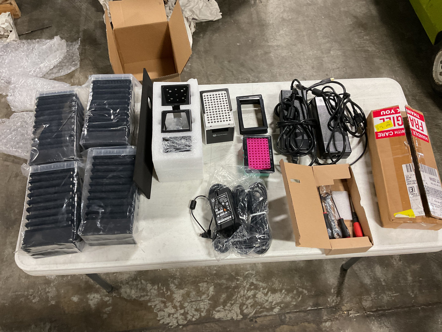 OPENTRONS LIQUID HANDLING PIPPETING ROBOT OT2 - NEW