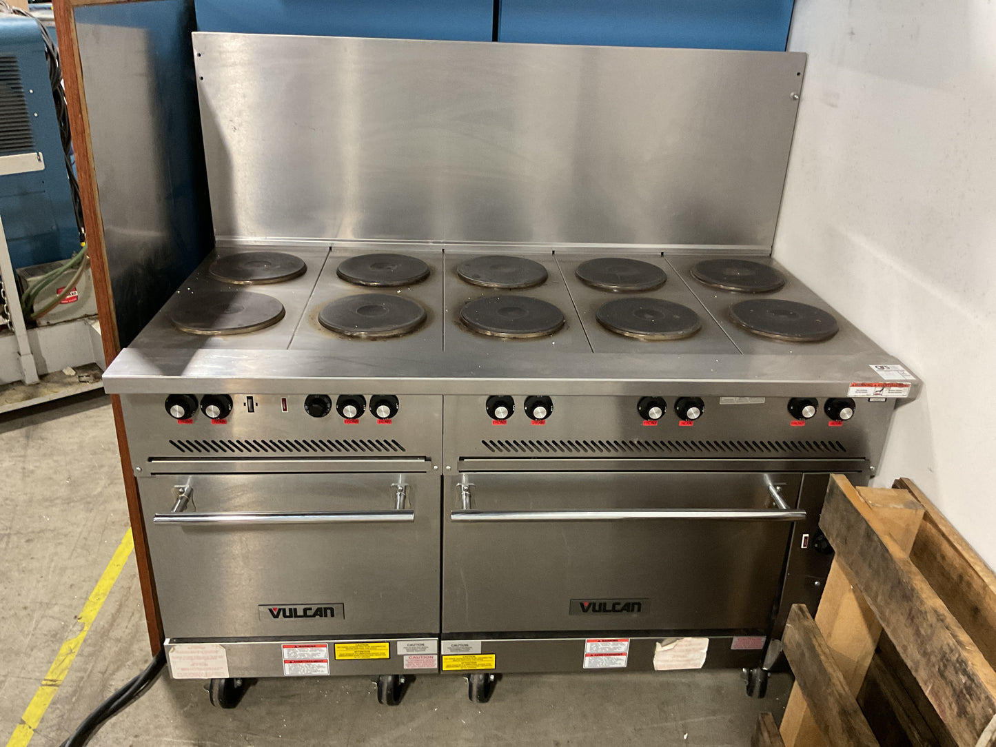 VULCAN ELECTRIC 60" RANGE 10 FRENCH PLATES W/ 2 OVENS EV60SS-10FP480- PREOWNED