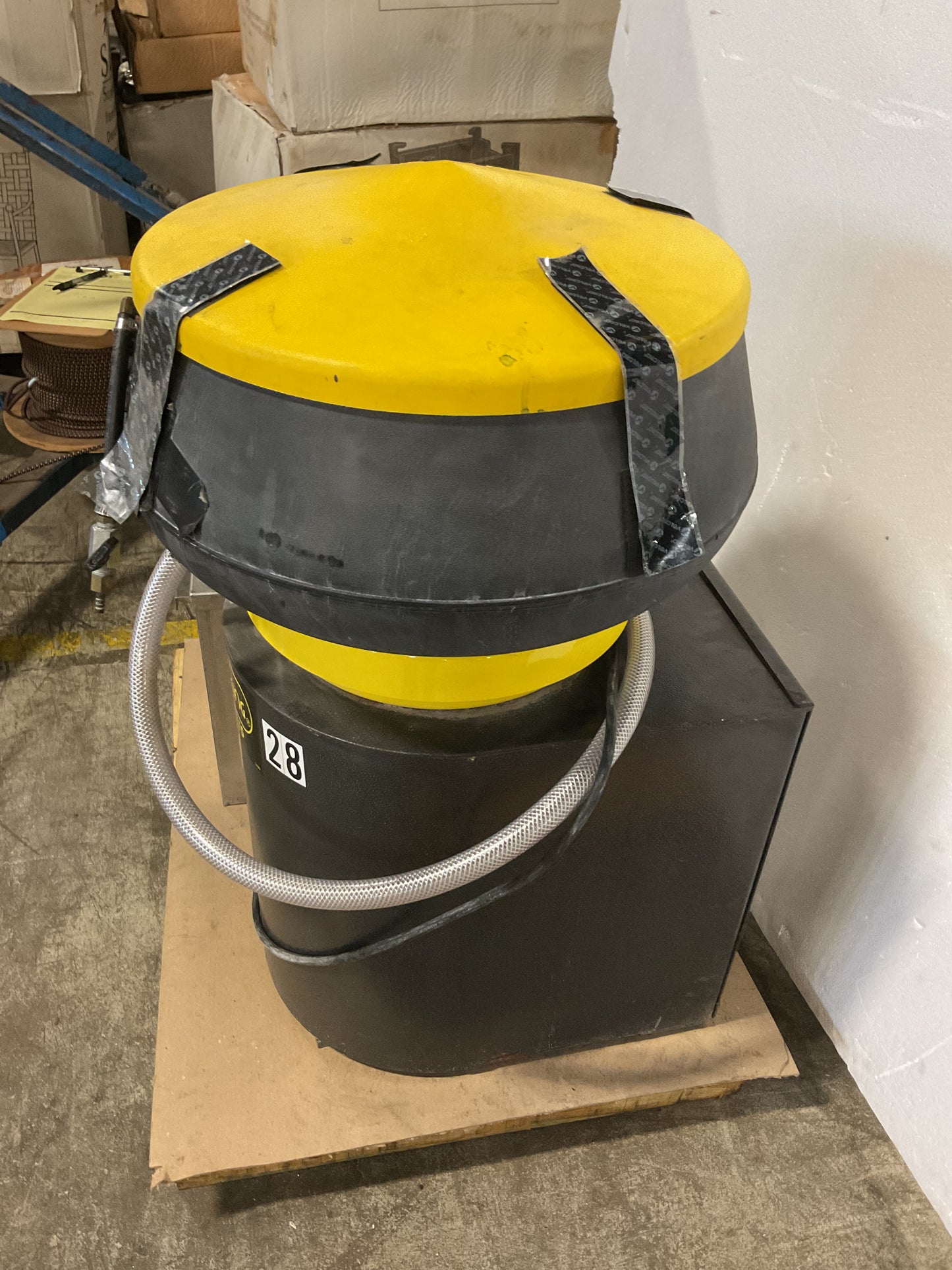 BURR KING 15 VIBRATORY FINISHER BK25959 - PREOWNED