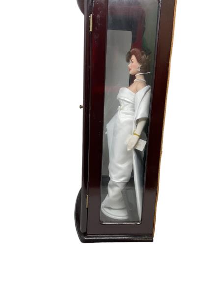 FRANKLIN MINT JACKIE KENNEDY PORCELAIN DOLL W/ CASE, ORIG BOX - PREOWNED