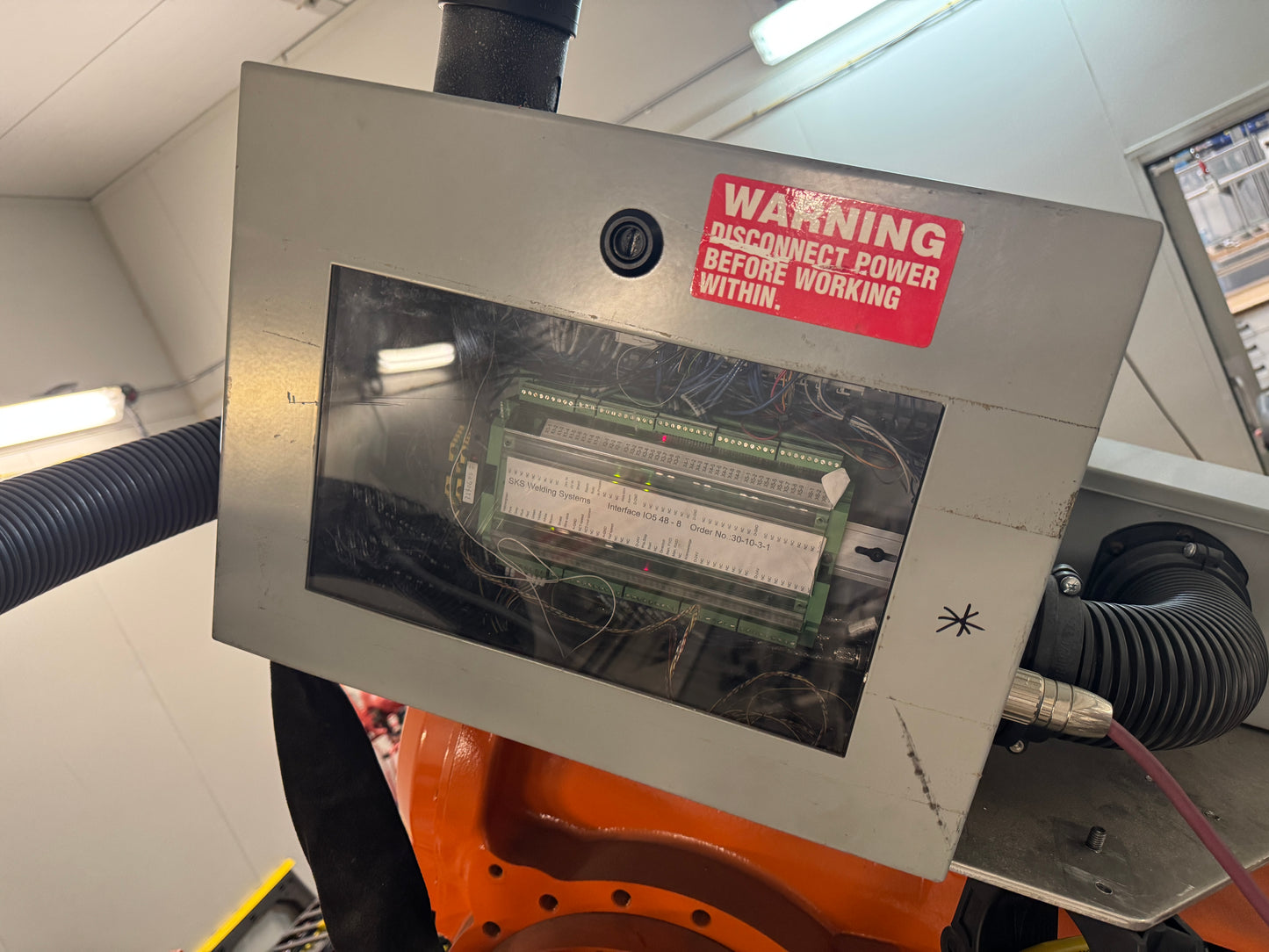 ABB LASER WELDING ROBOT SYSTEM IRB-6600-M-2004 + IPG LASER YLS-15000 -