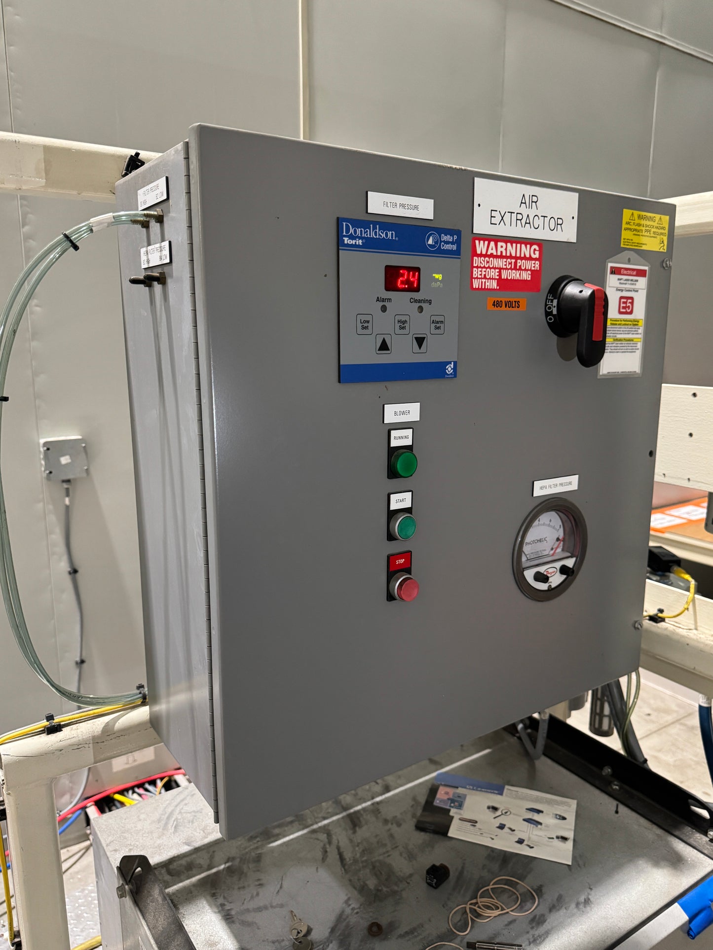 ABB LASER WELDING ROBOT SYSTEM IRB-6600-M-2004 + IPG LASER YLS-15000 -