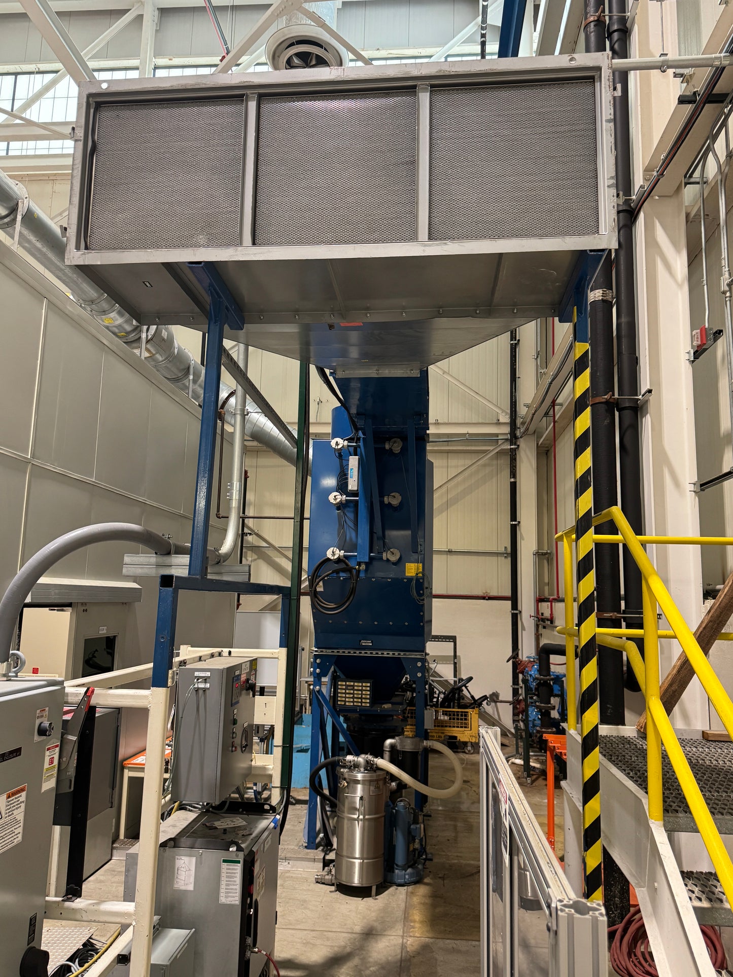 ABB LASER WELDING ROBOT SYSTEM IRB-6600-M-2004 + IPG LASER YLS-15000 -