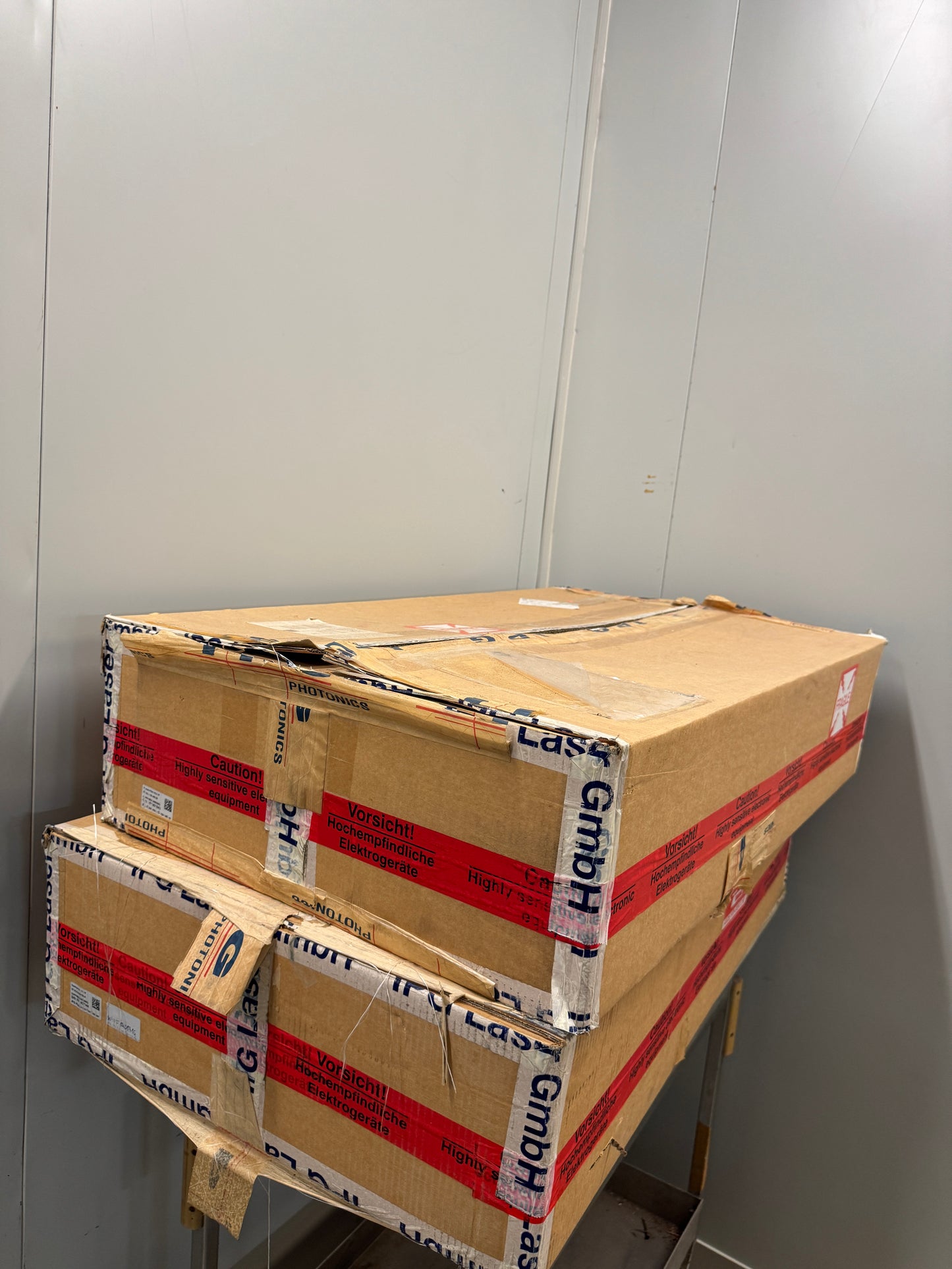 ABB LASER WELDING ROBOT SYSTEM IRB-6600-M-2004 + IPG LASER YLS-15000 -