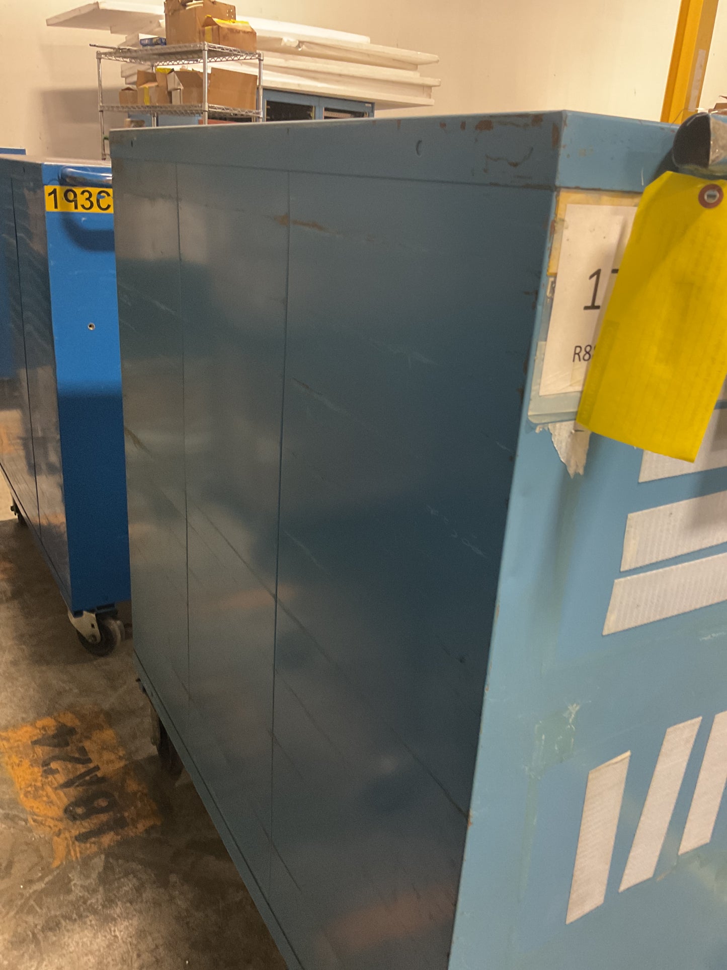 LYON WHEELED STORAGE CABINET TOOL BOX 9-DRAWER 45 X 28 X 50 STEEL BLUE USED 61