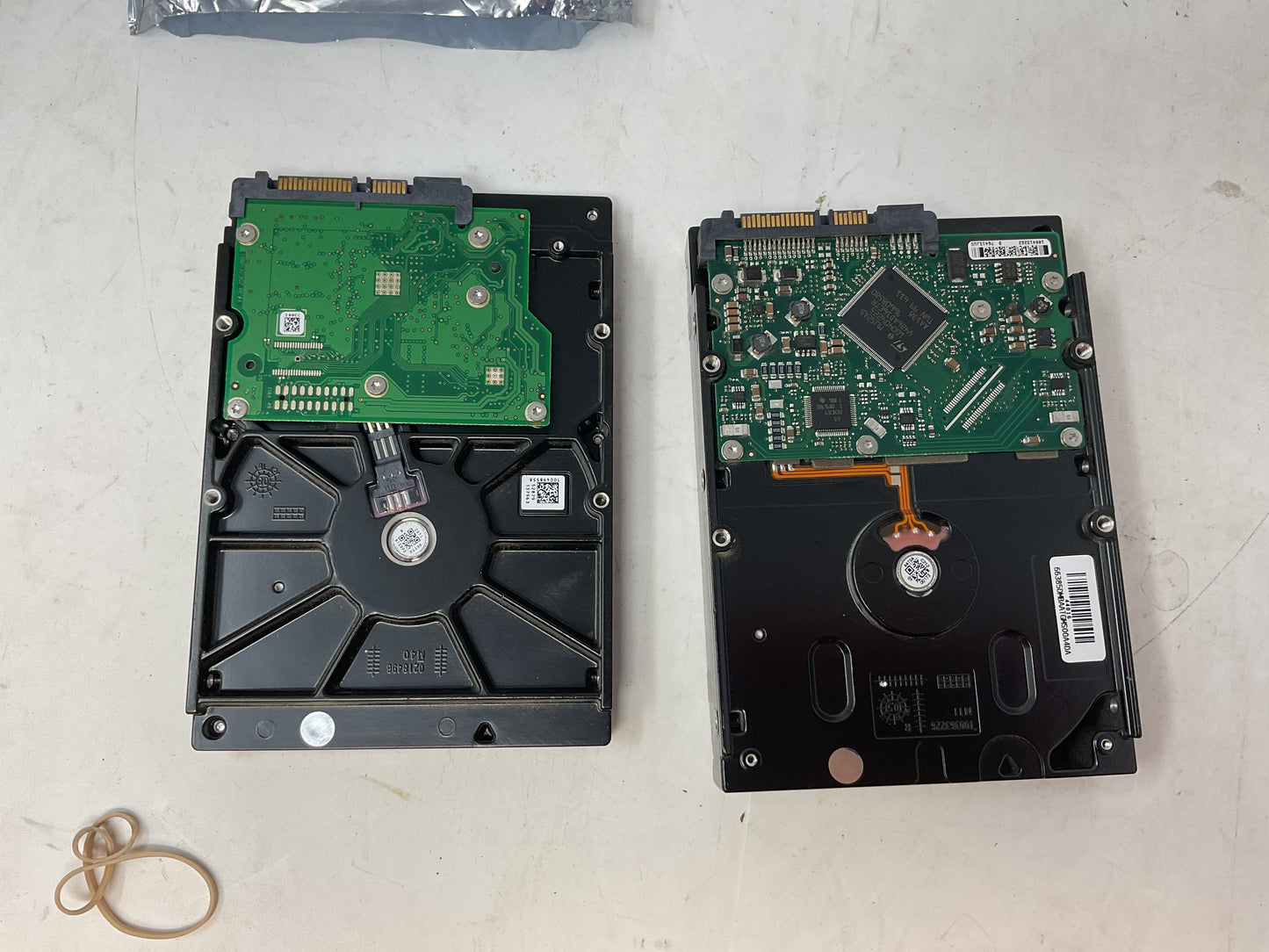 LOT 2 SEAGATE BARRACUDA HARD DRIVE 500/750GB ST3750640AS - PREOWNED