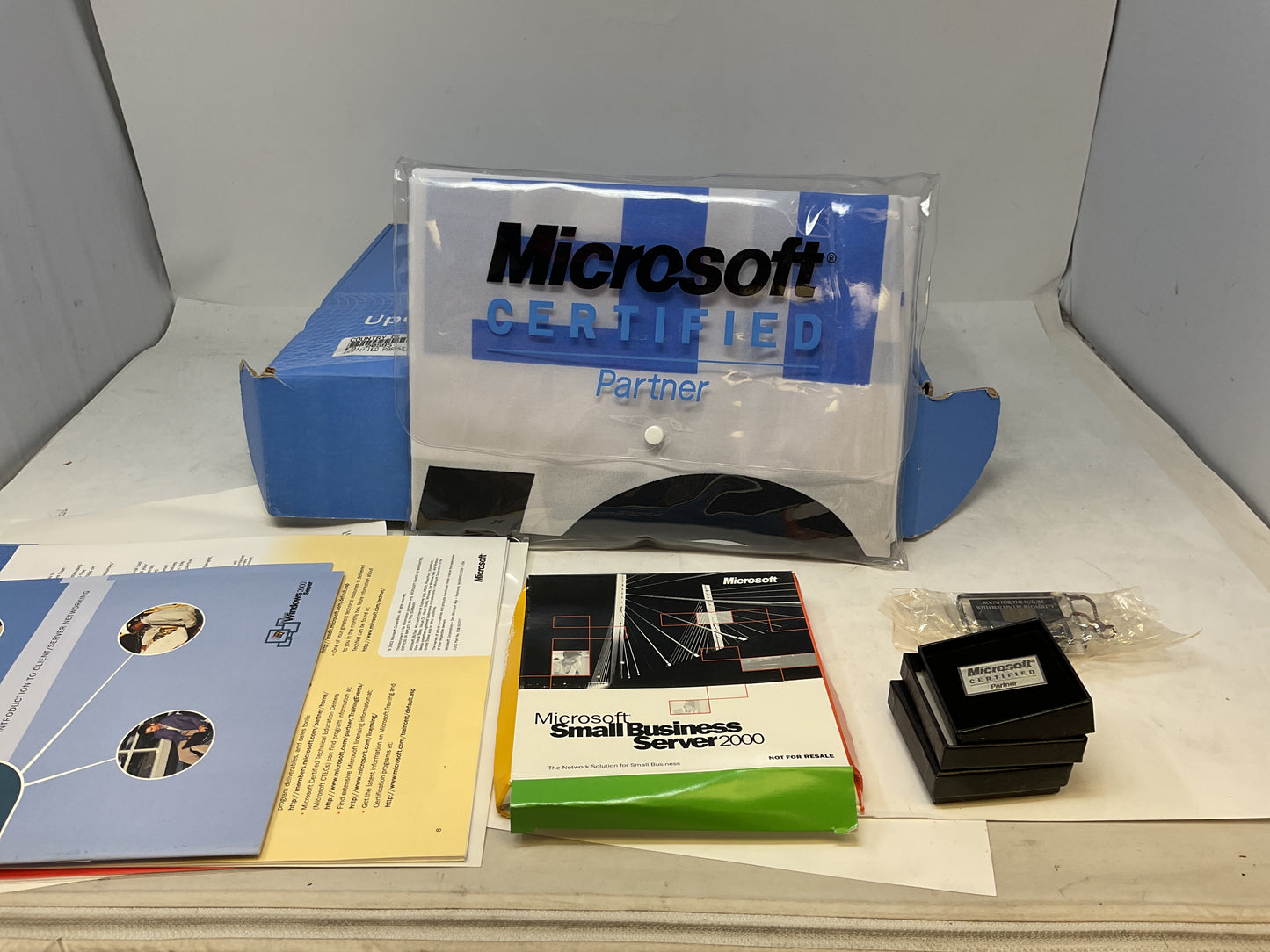 MICROSOFT CERTIFIED PARTNER PACK W/SMALL BUSINESS SERVER, PINS, BANNER -PREOWNED