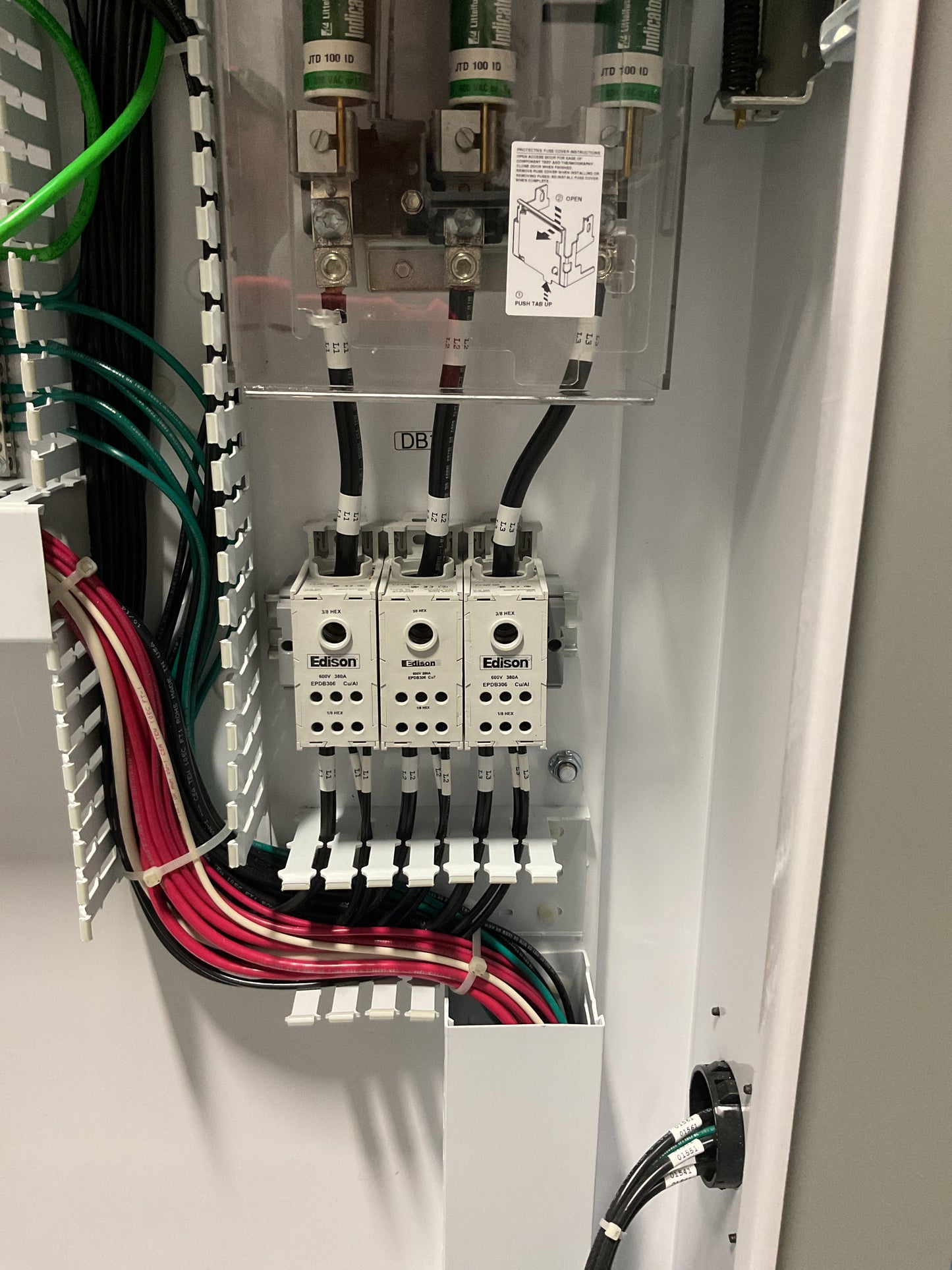 HAMMOND POWER SOLUTION THREE PHASE DRY TYPE TRANSFORMER 45KVA 480V SYSTEM -PREOWNED SURPLUS